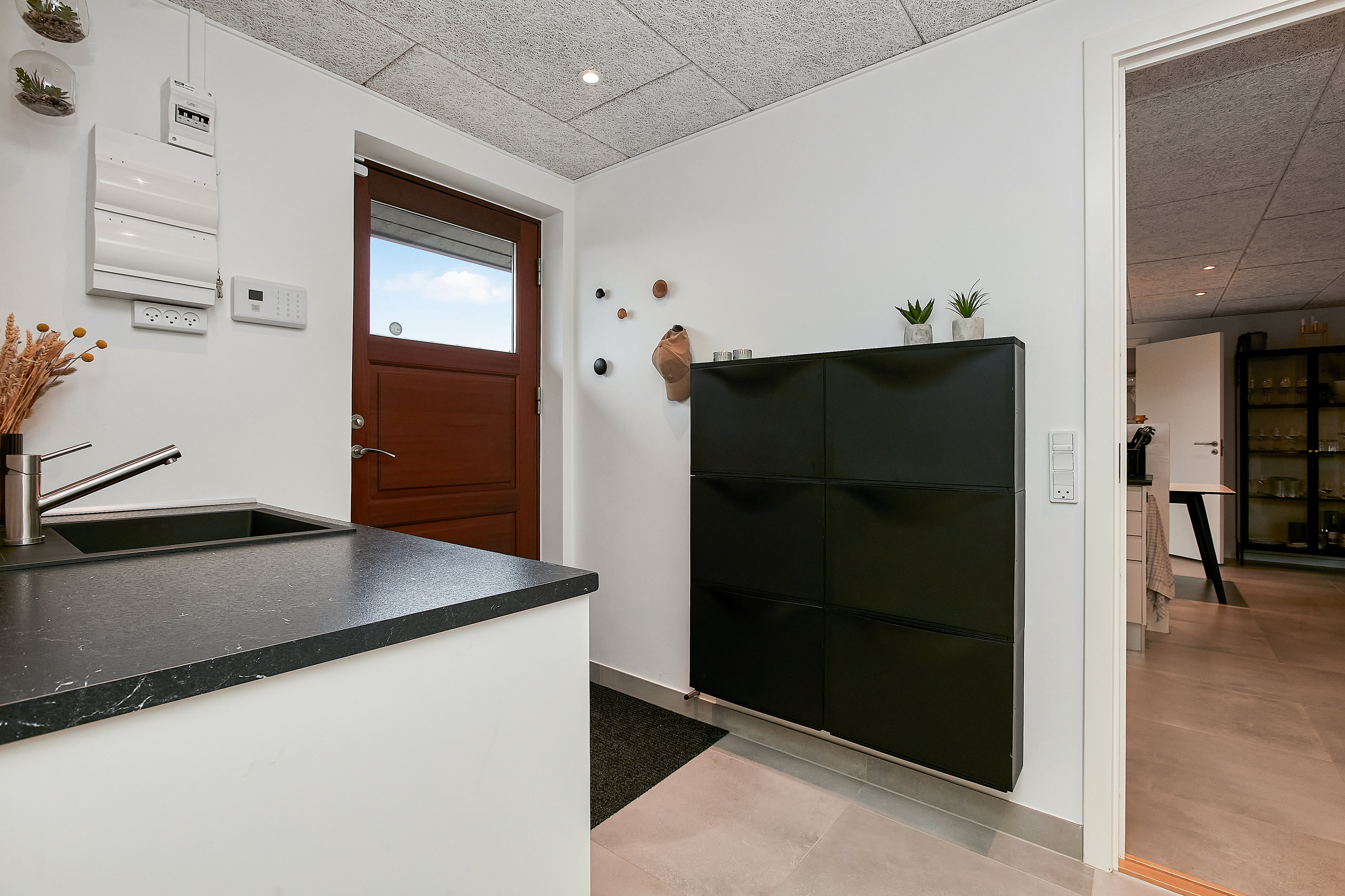 Fremhævet entre billede i fuldskærmstilstand. Billede af Bytoften 9, Tyrsted, 8700 Horsens