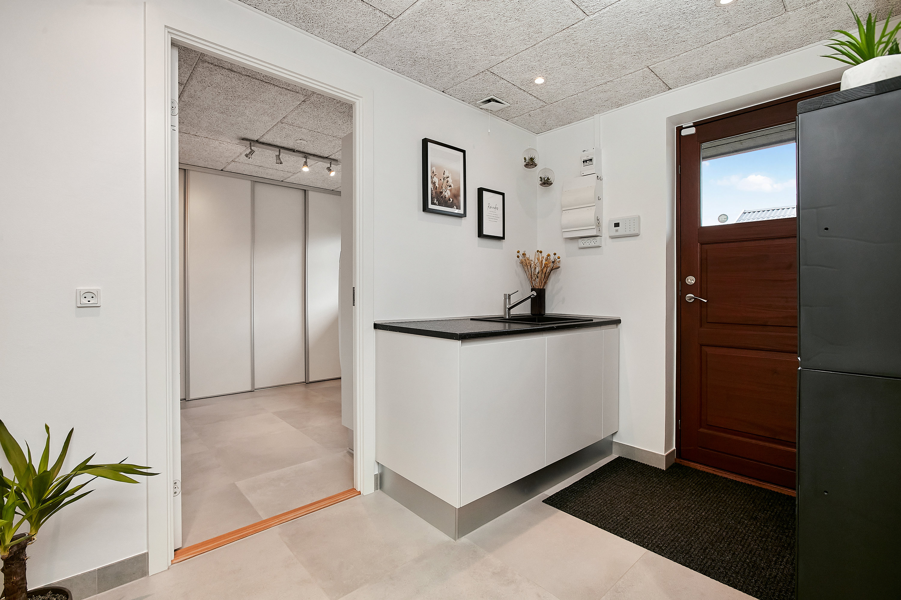 Fremhævet entre billede i fuldskærmstilstand. Billede af Bytoften 9, Tyrsted, 8700 Horsens