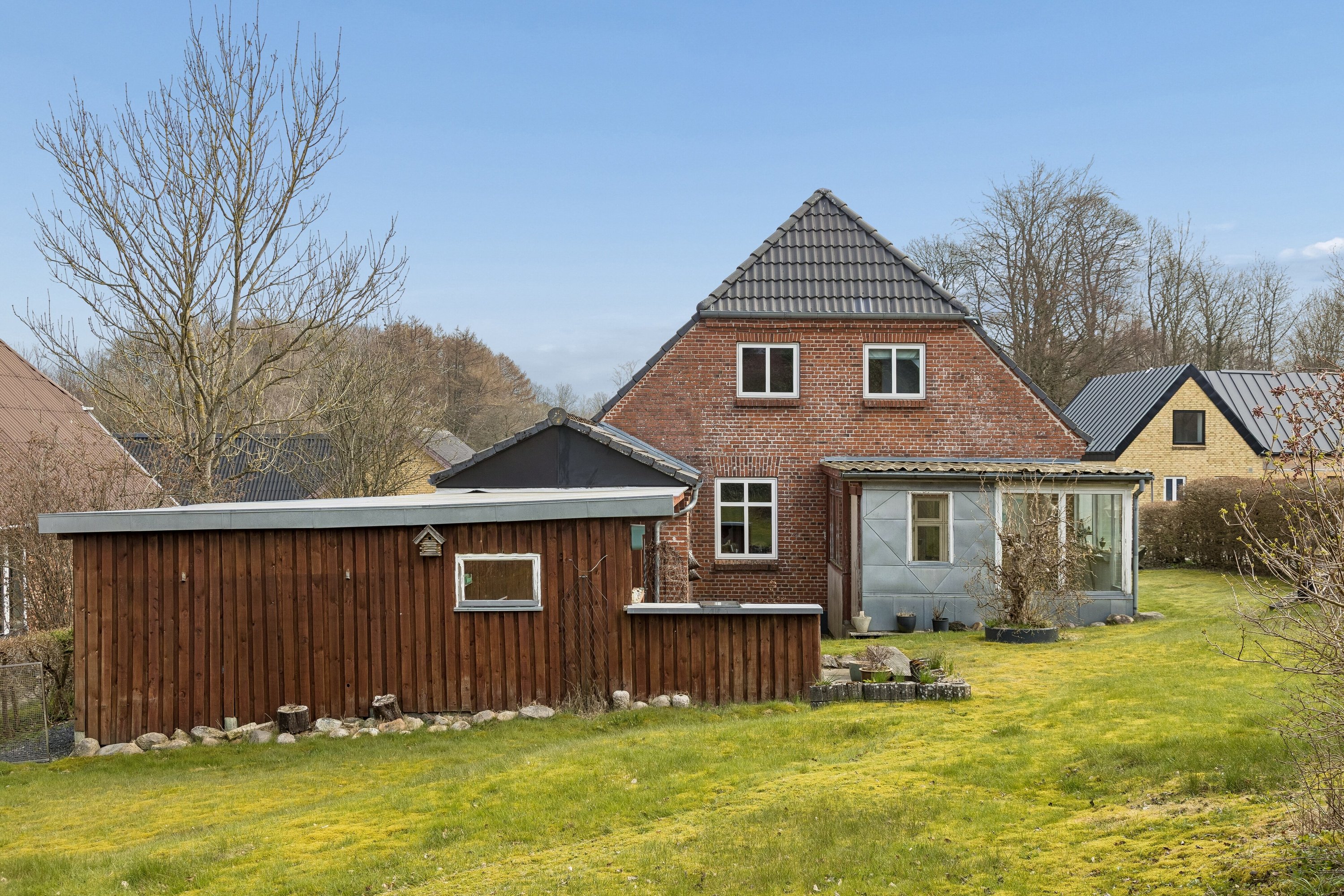 Fremhævet set fra vejen billede i fuldskærmstilstand. Billede af Søndergade 42, 6040 Egtved