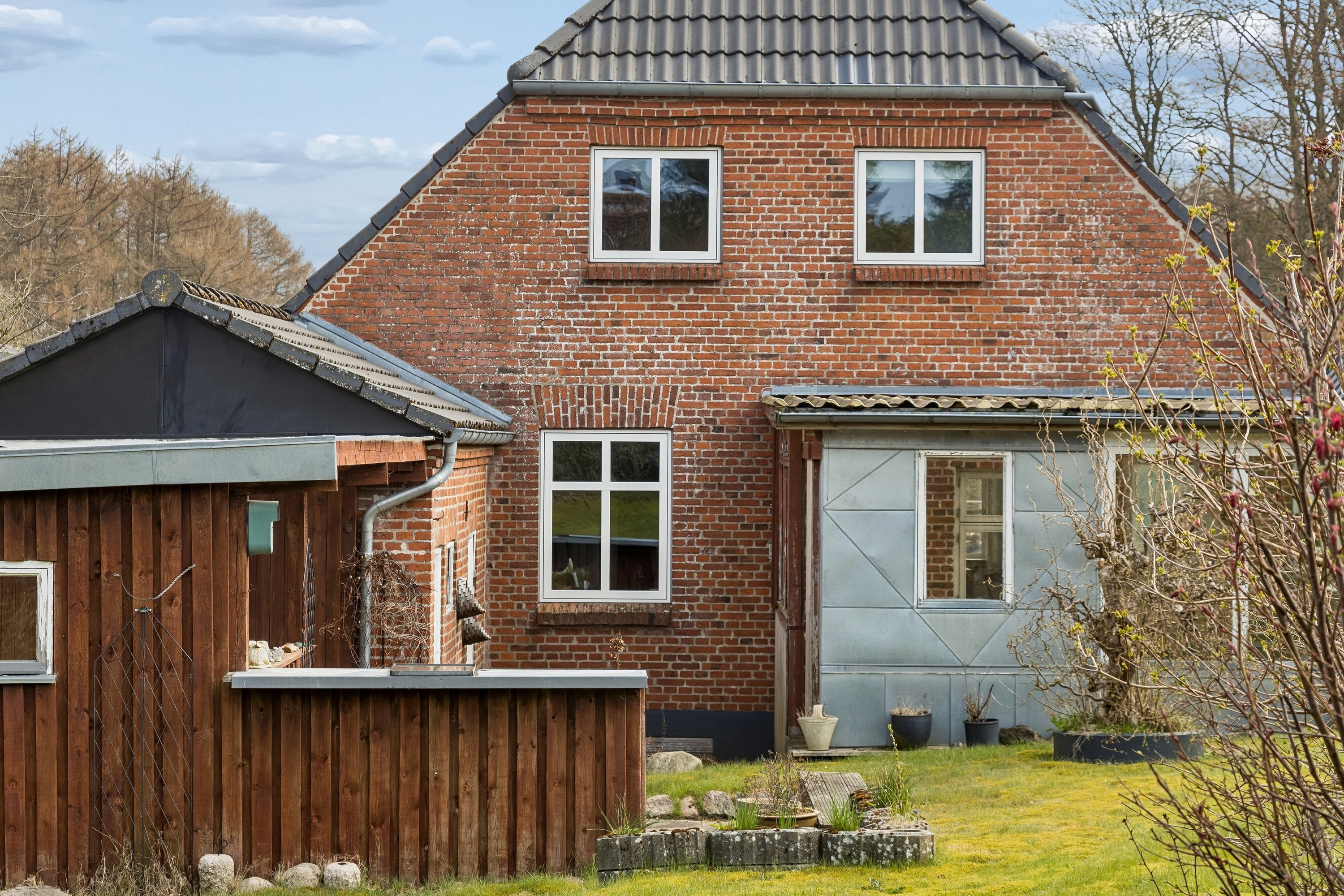 Fremhævet set fra vejen billede i fuldskærmstilstand. Billede af Søndergade 42, 6040 Egtved