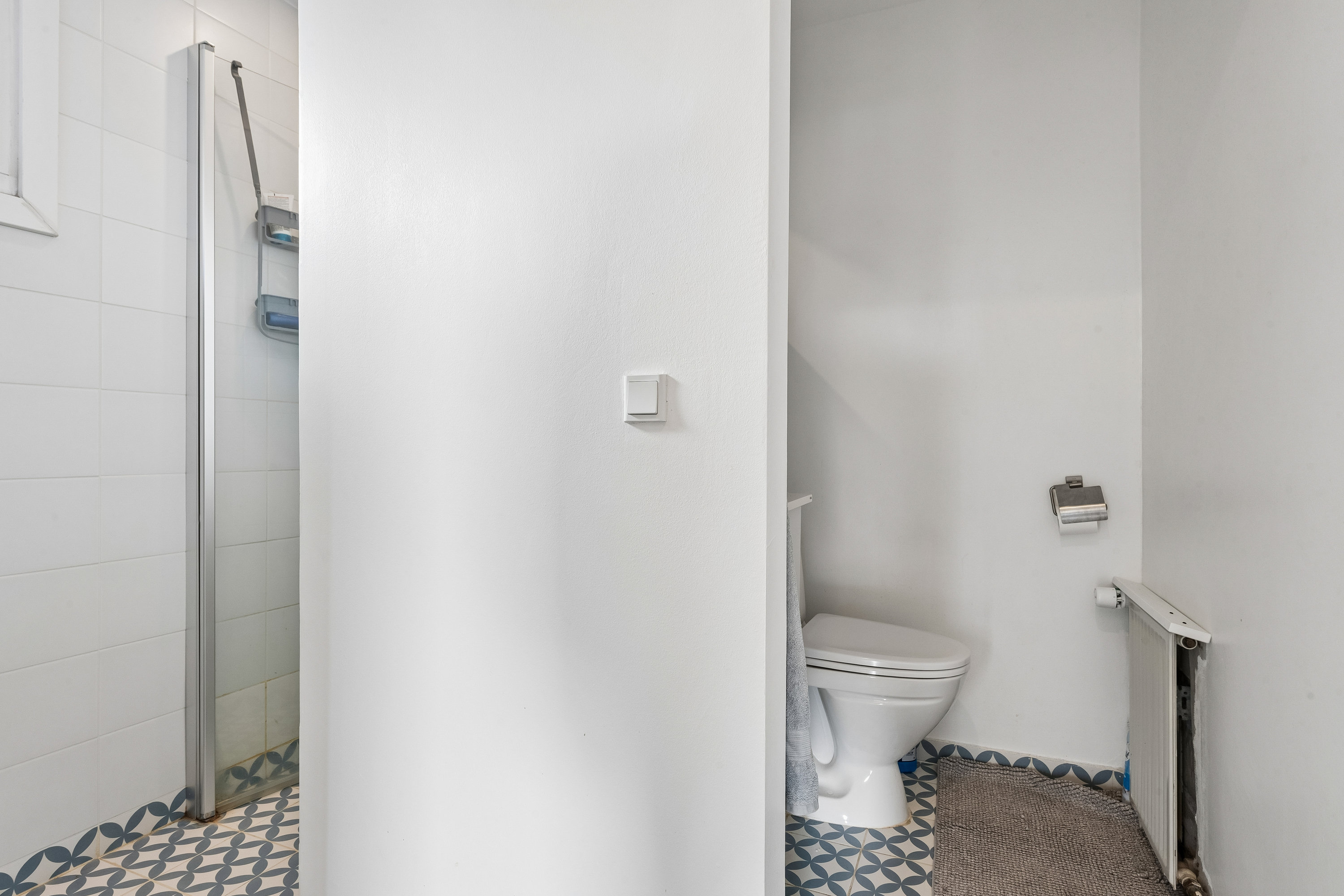 Fremhævet badeværelse billede i fuldskærmstilstand. Billede af Stavnsbjerg Alle 37, 2860 Søborg