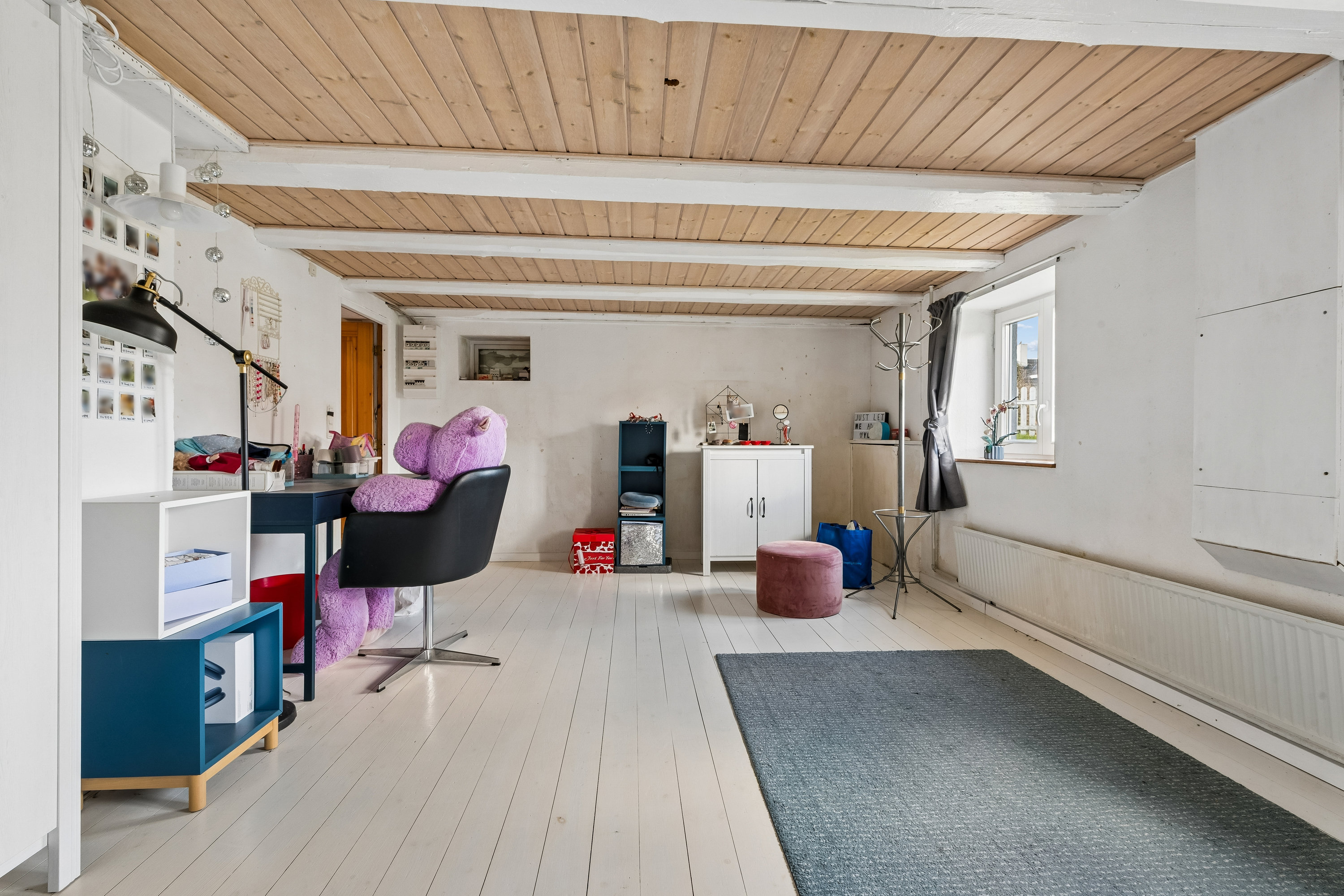 Fremhævet stue billede i fuldskærmstilstand. Billede af Stavnsbjerg Alle 37, 2860 Søborg