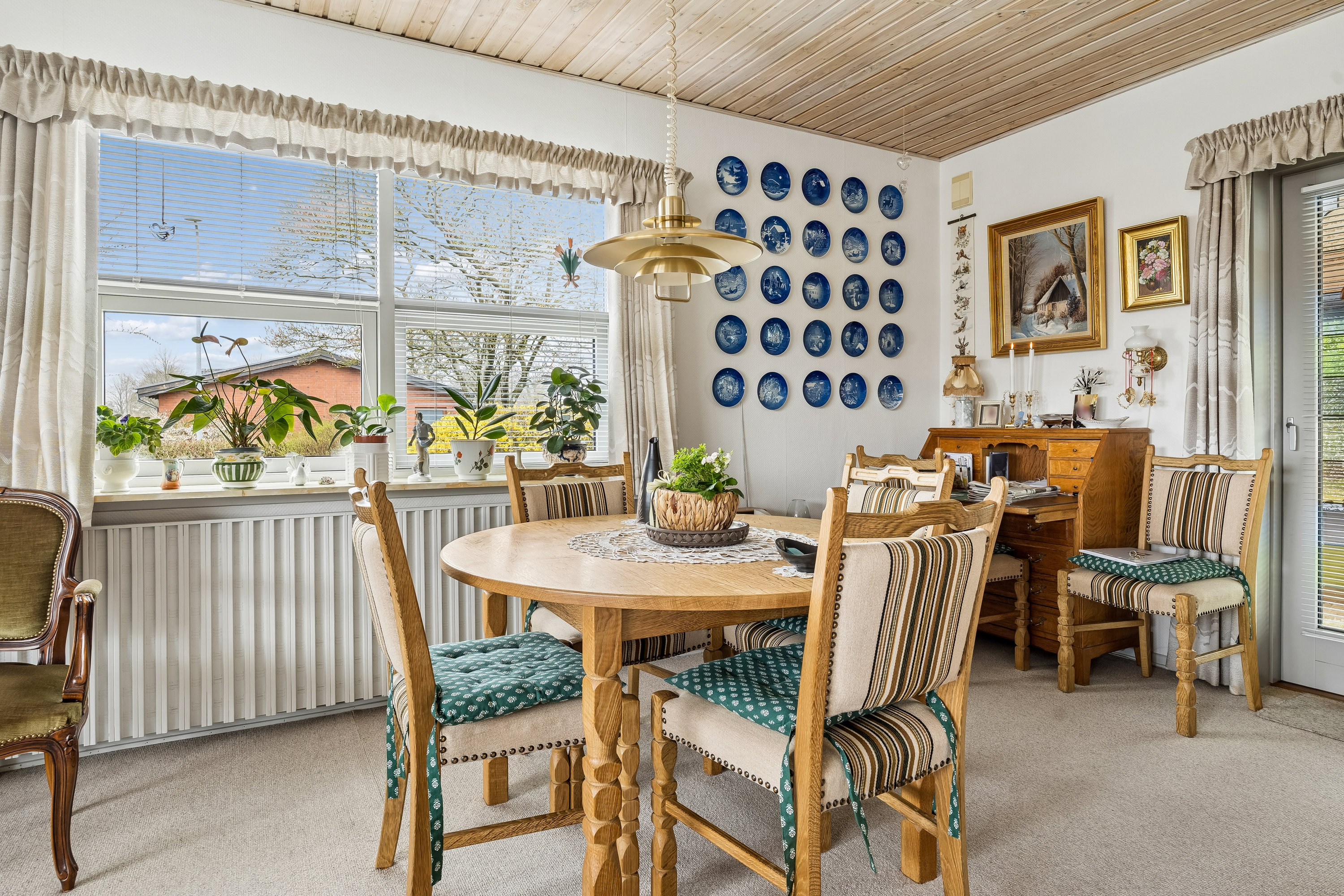 Fremhævet spisestue billede i fuldskærmstilstand. Billede af Toftevænget 16, 8723 Løsning