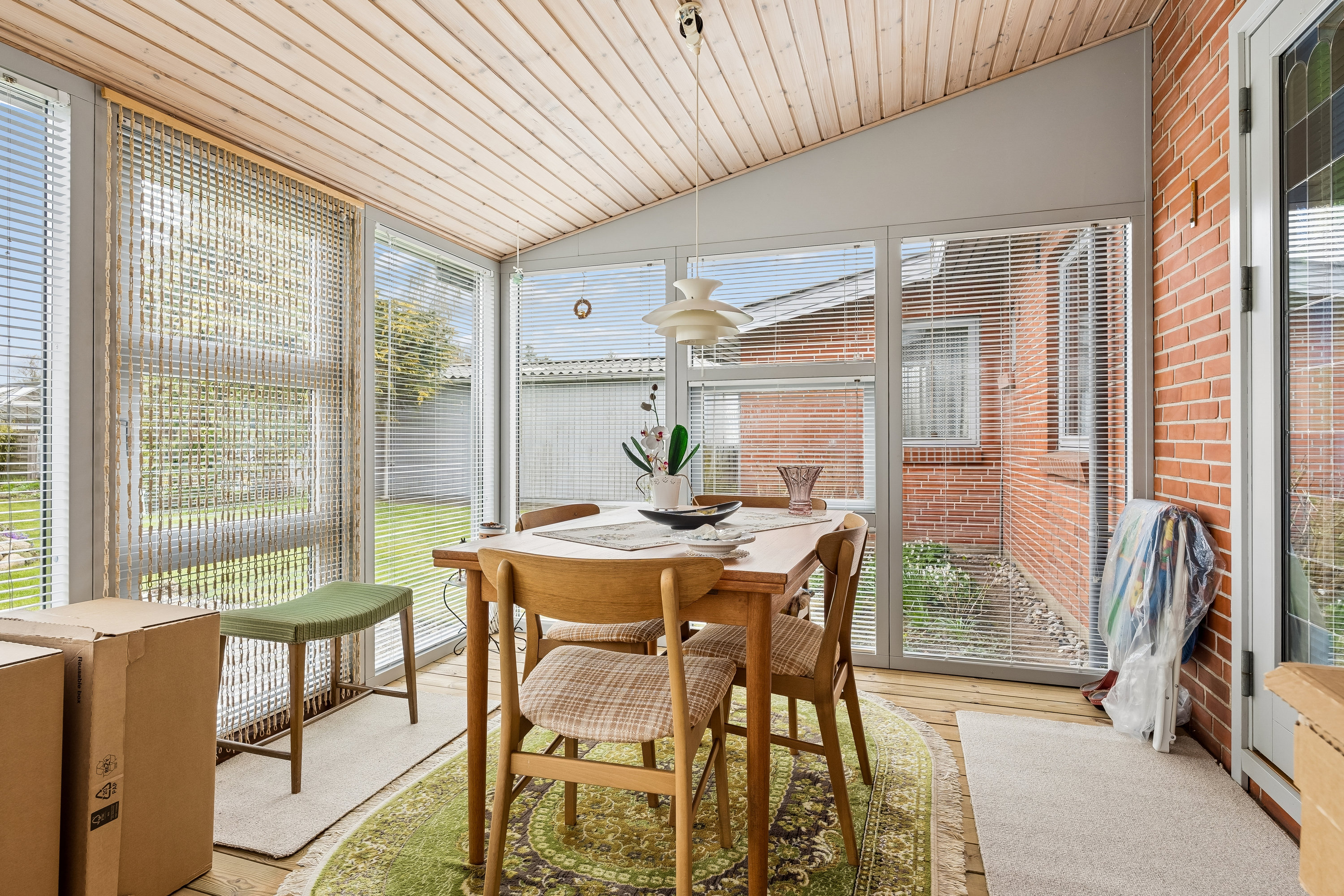 Fremhævet udestue billede i fuldskærmstilstand. Billede af Toftevænget 16, 8723 Løsning