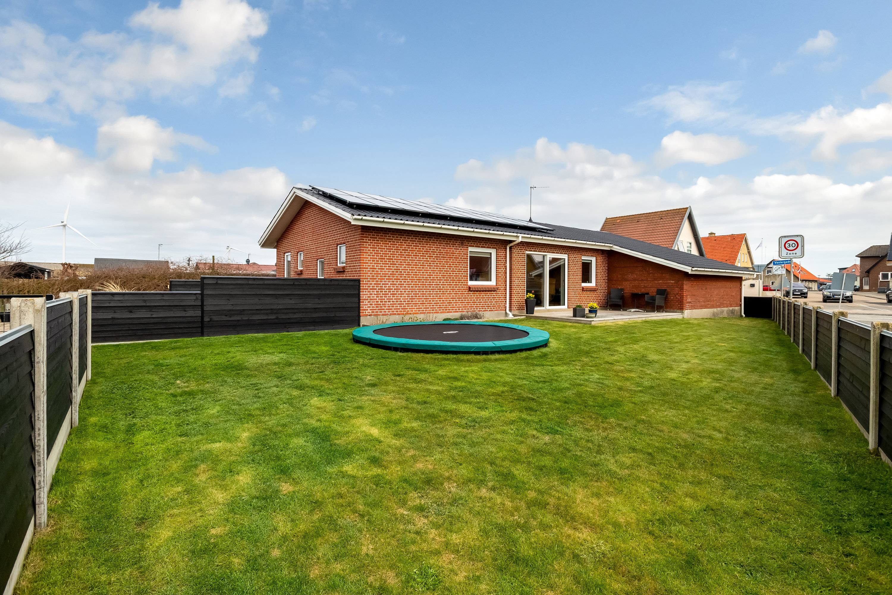 Fremhævet have billede i fuldskærmstilstand. Billede af Vestergade 11, 6960 Hvide Sande