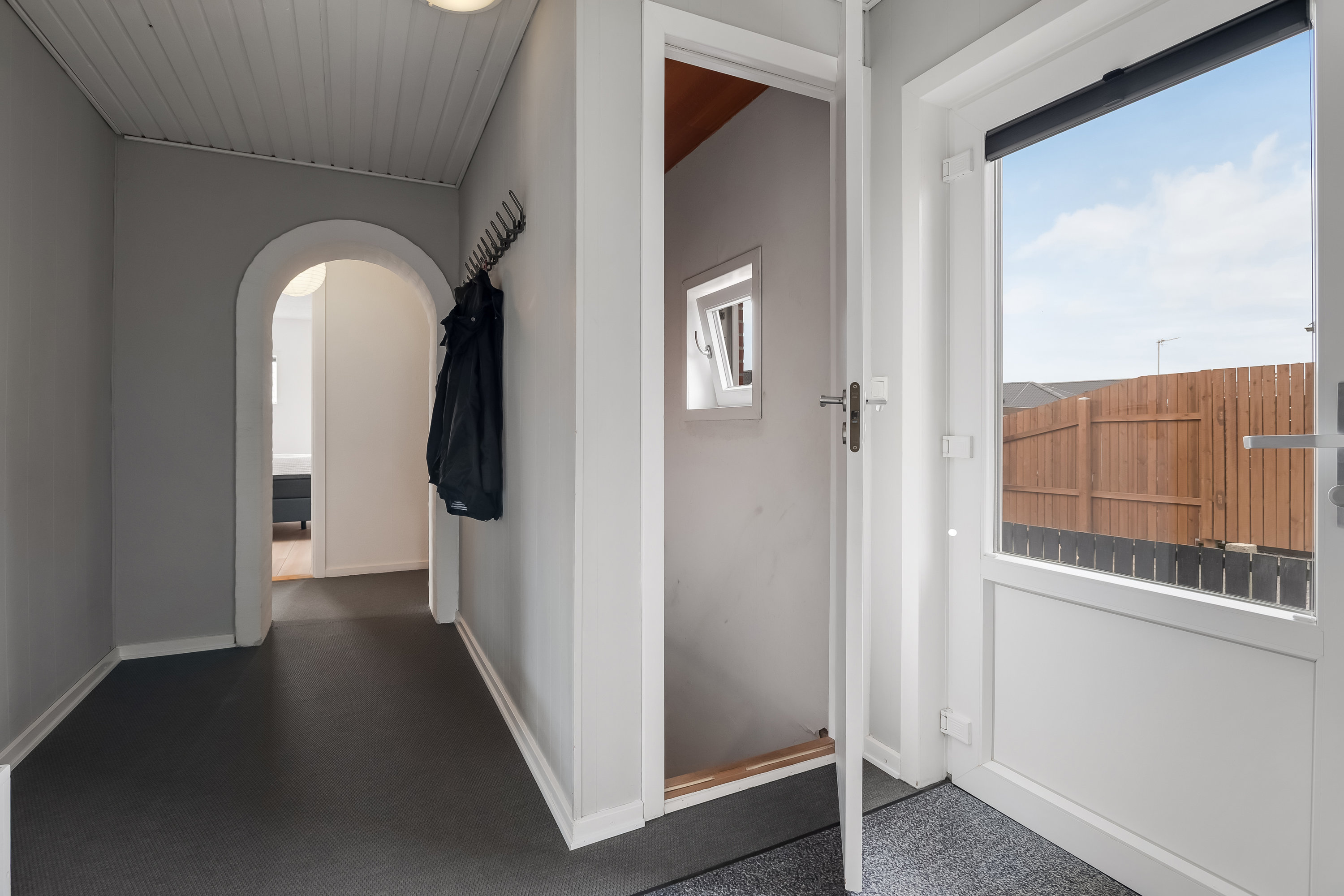 Fremhævet entré billede i fuldskærmstilstand. Billede af Vestergade 11, 6960 Hvide Sande