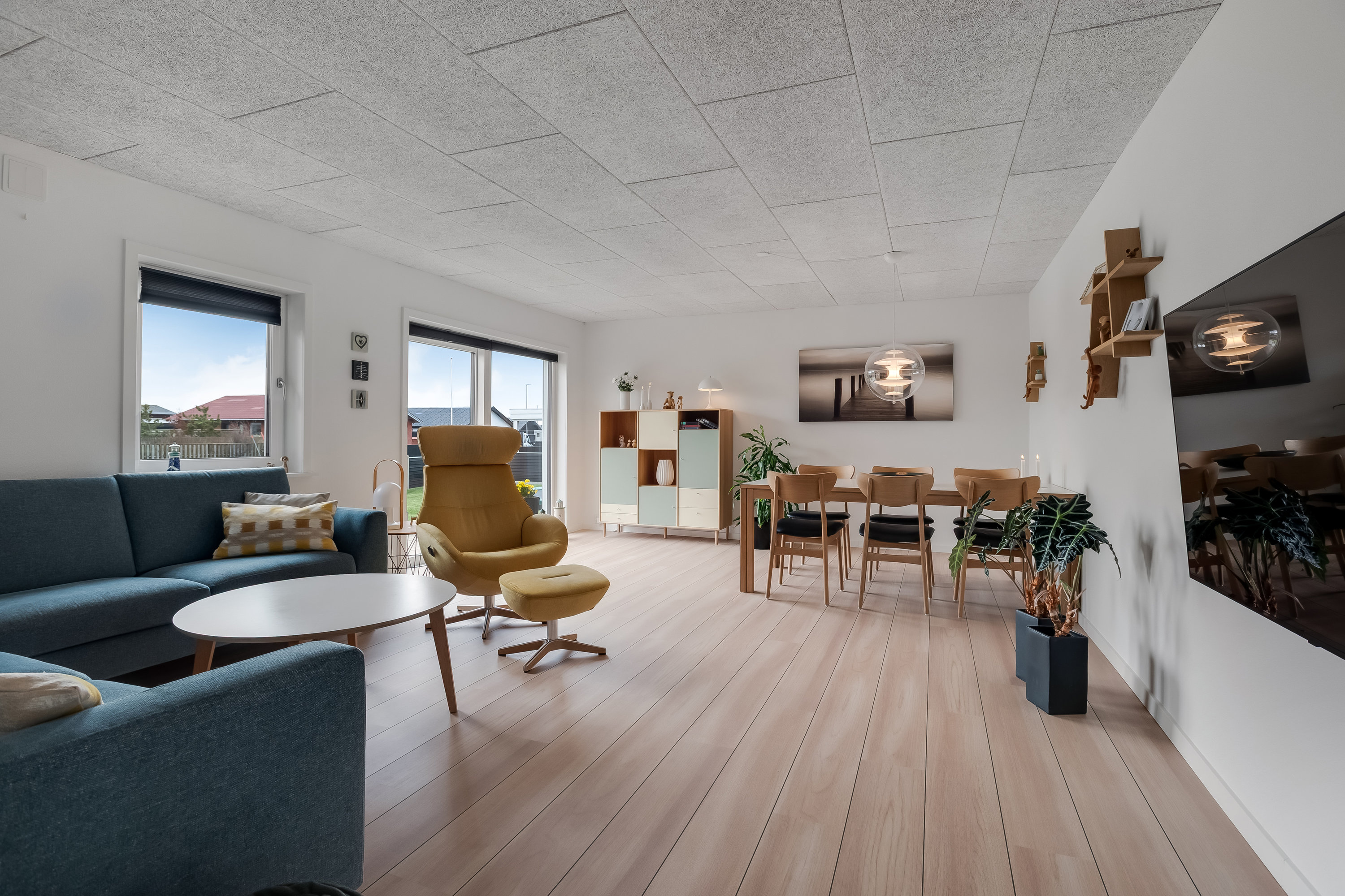 Fremhævet stue billede i fuldskærmstilstand. Billede af Vestergade 11, 6960 Hvide Sande