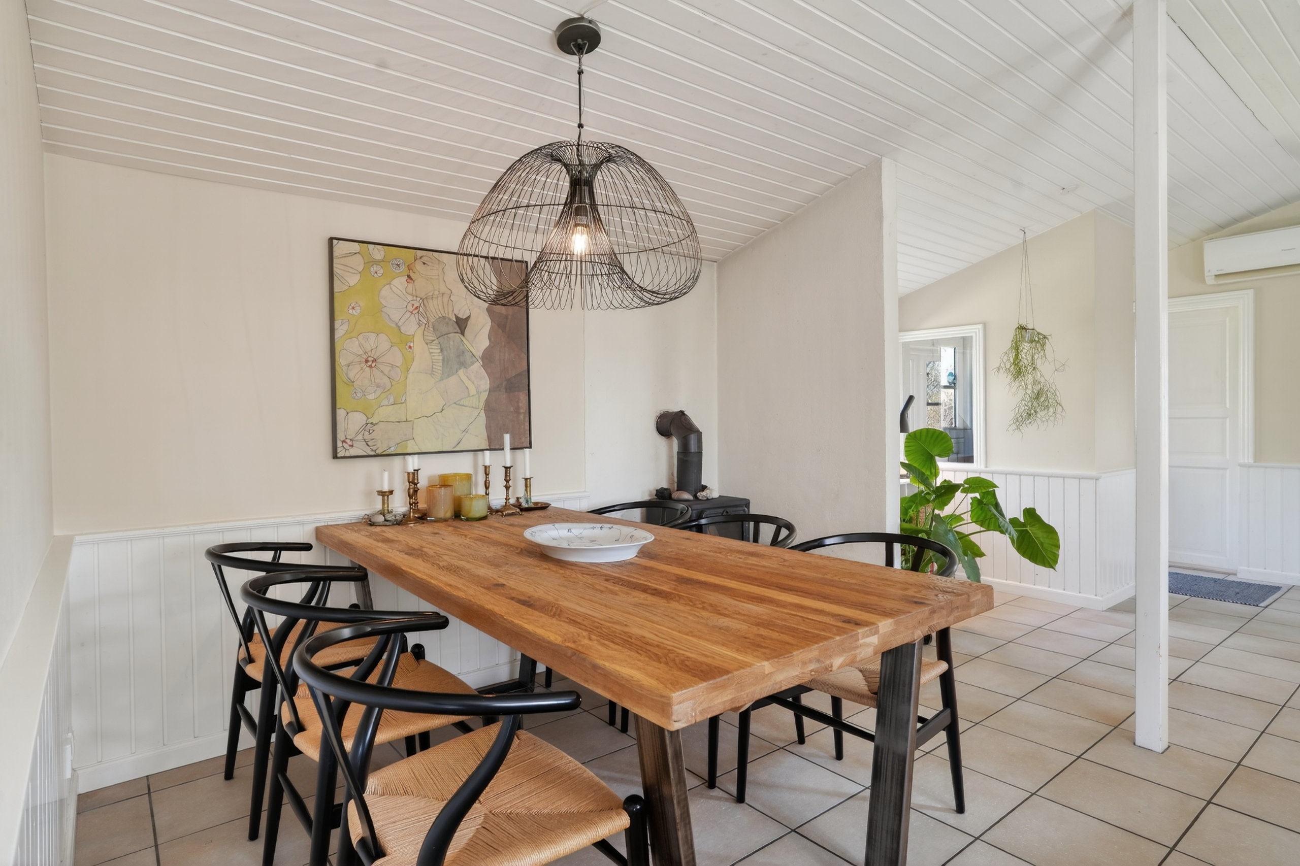 Fremhævet spisestue billede i fuldskærmstilstand. Billede af Storhøjs Alle 9, Strand Esbønderup, 3250 Gilleleje