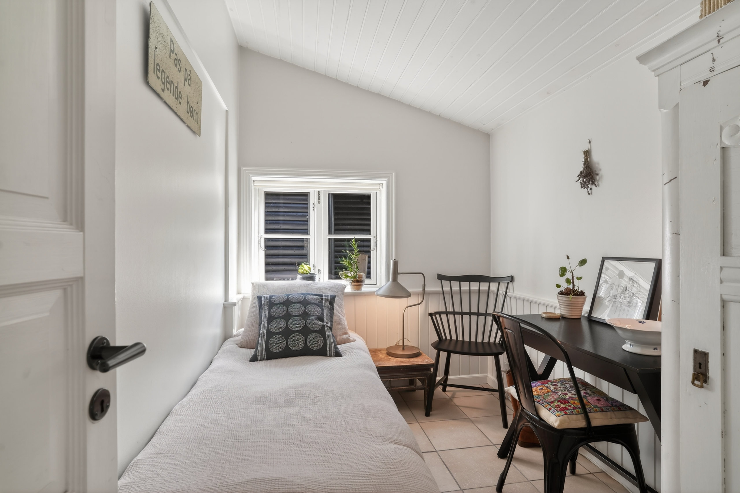 Fremhævet værelse billede i fuldskærmstilstand. Billede af Storhøjs Alle 9, Strand Esbønderup, 3250 Gilleleje