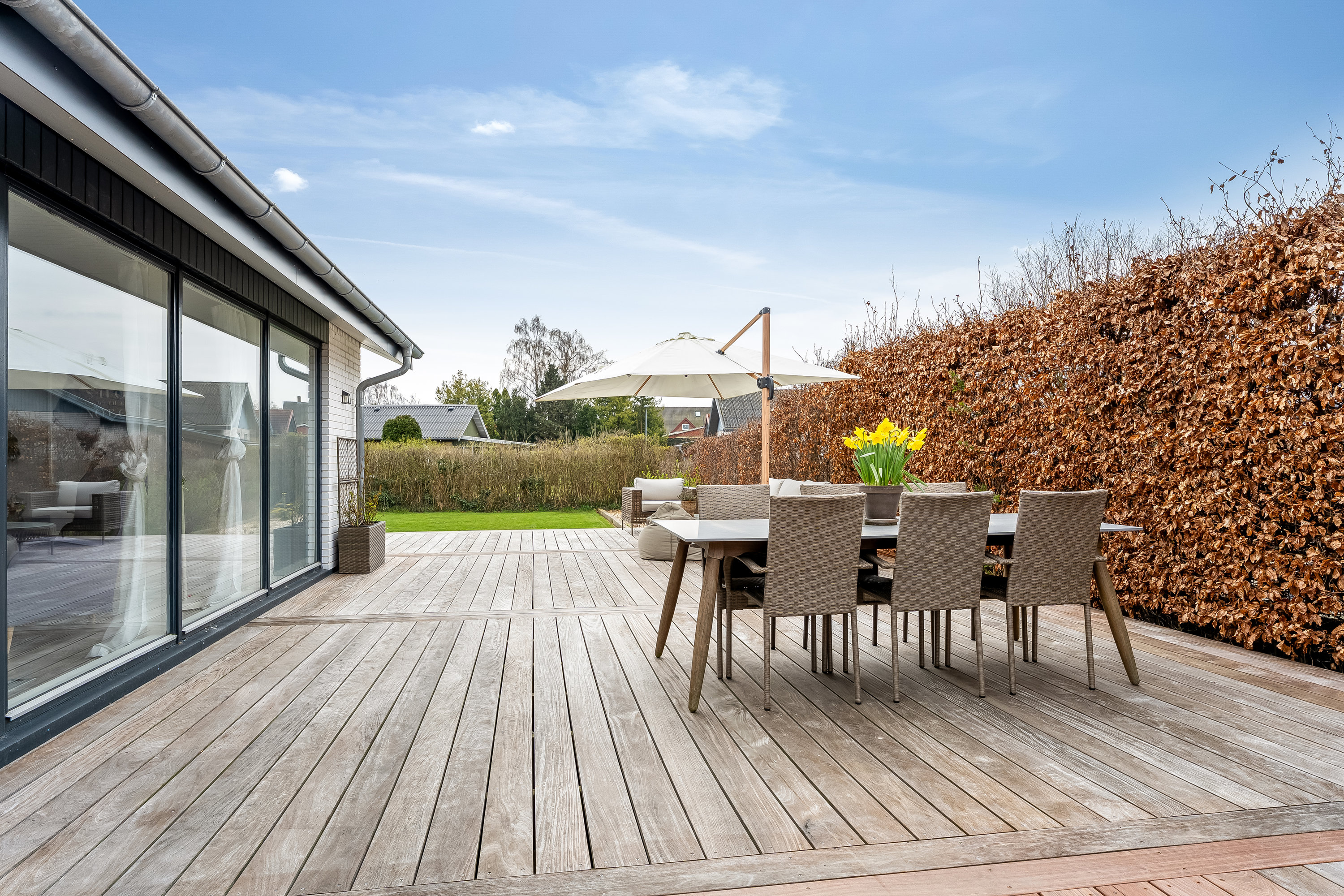 Fremhævet terrasse billede i fuldskærmstilstand. Billede af Sundvænget 3A, Hasselø Pl, 4800 Nykøbing F