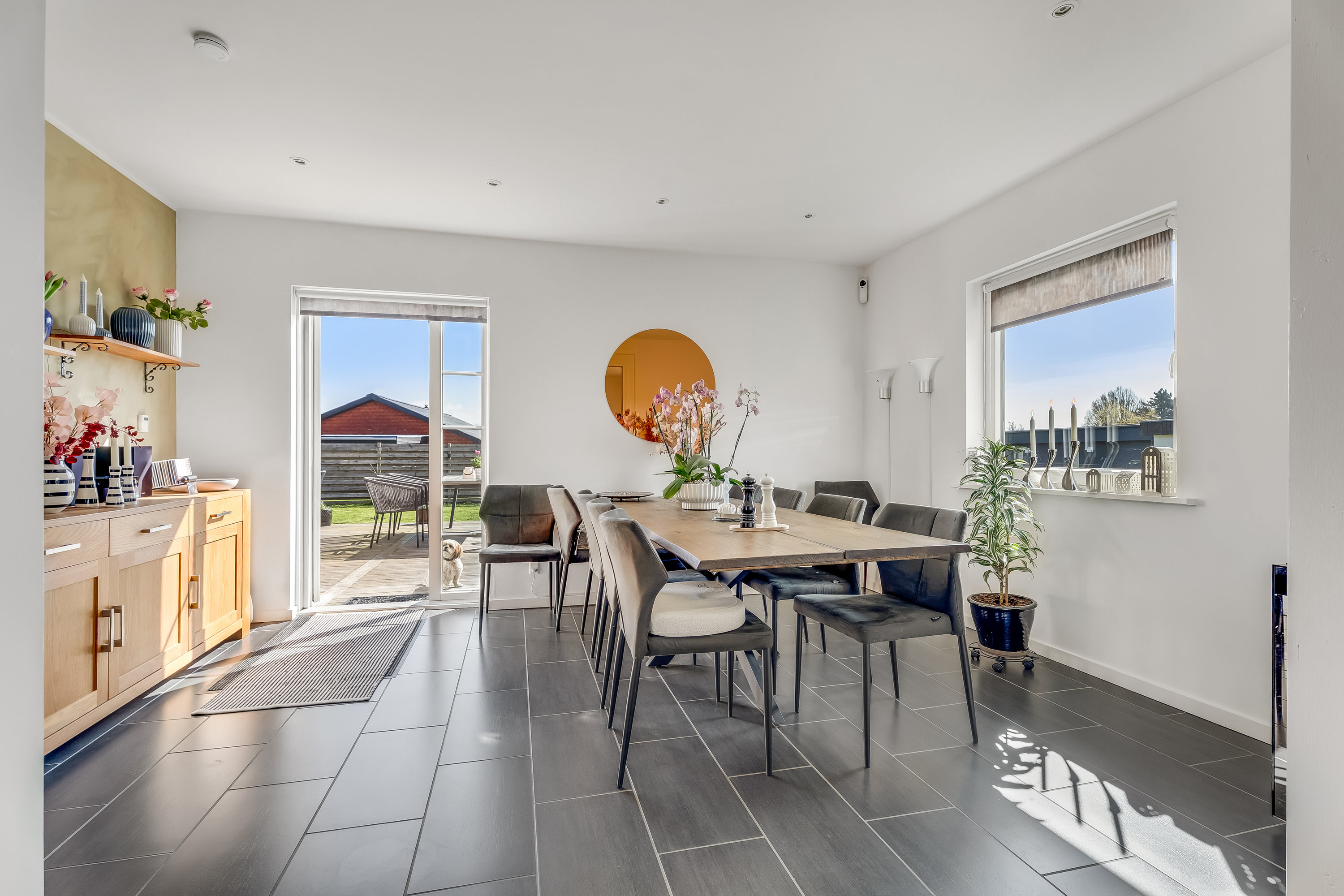 Fremhævet stue billede i fuldskærmstilstand. Billede af Skovvej 37, 4840 Nørre Alslev