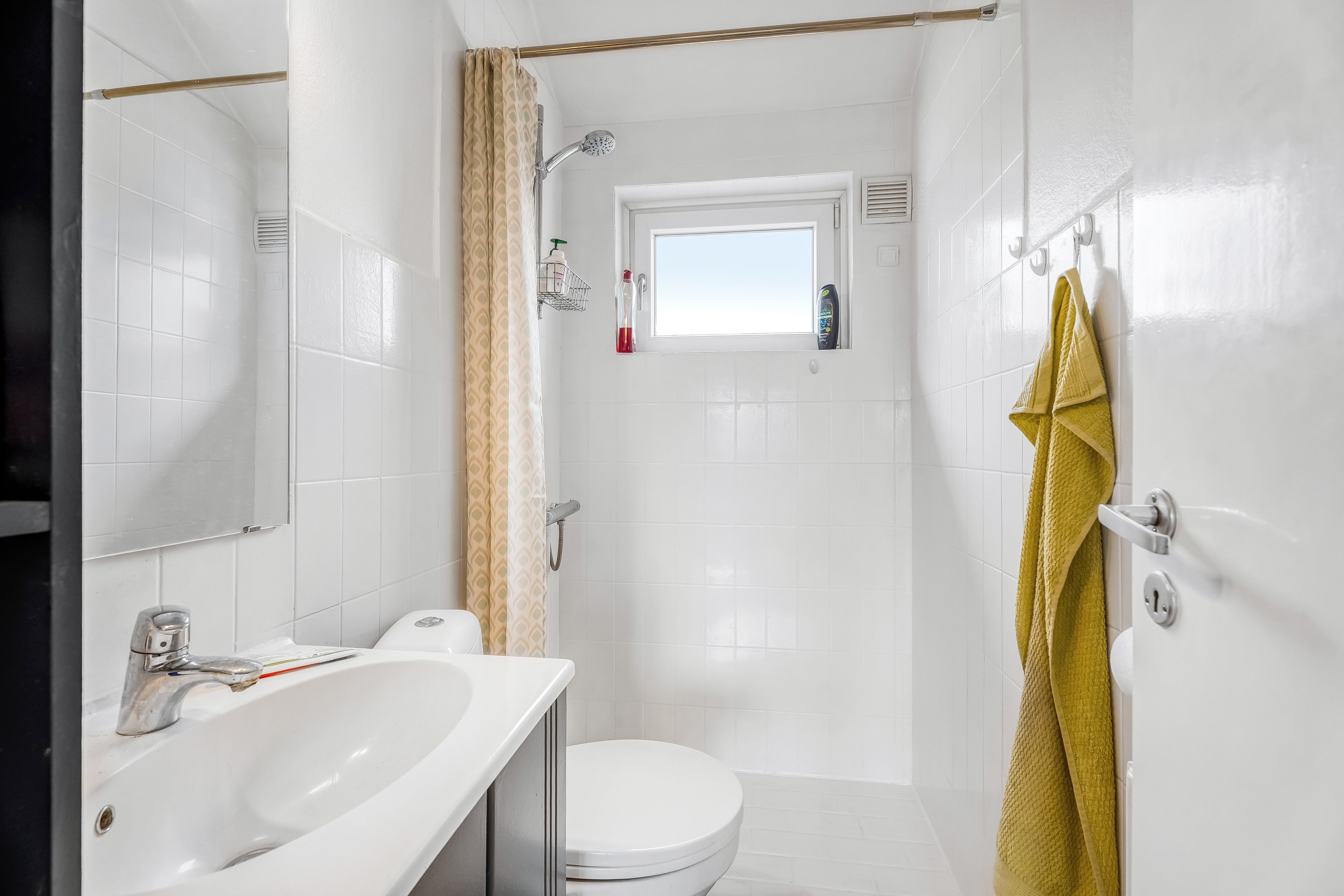 Fremhævet badeværelse billede i fuldskærmstilstand. Billede af Højagervej 3, 4800 Nykøbing F