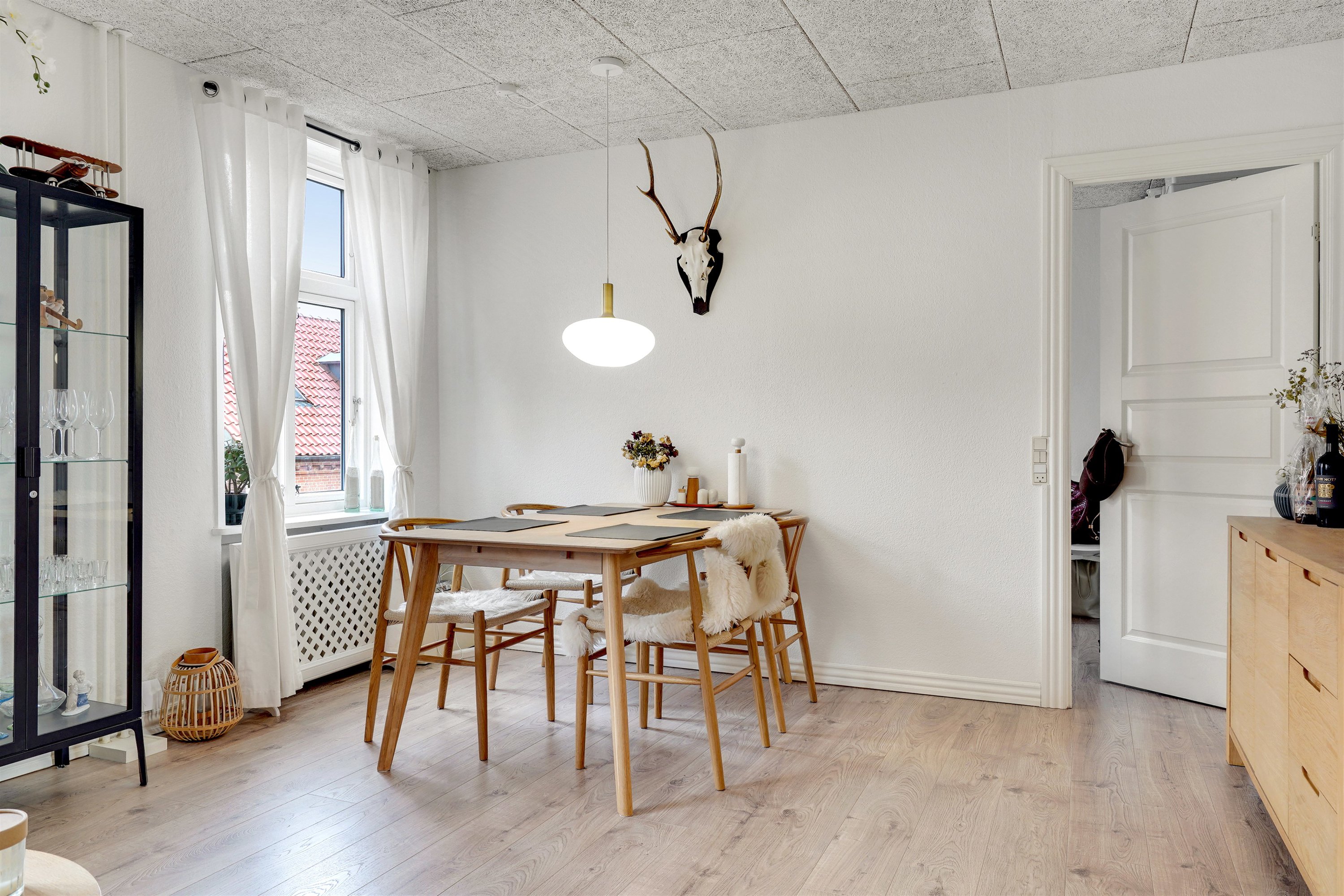 Fremhævet spisestue billede i fuldskærmstilstand. Billede af Willemoesgade 34, 1. tv., 6700 Esbjerg