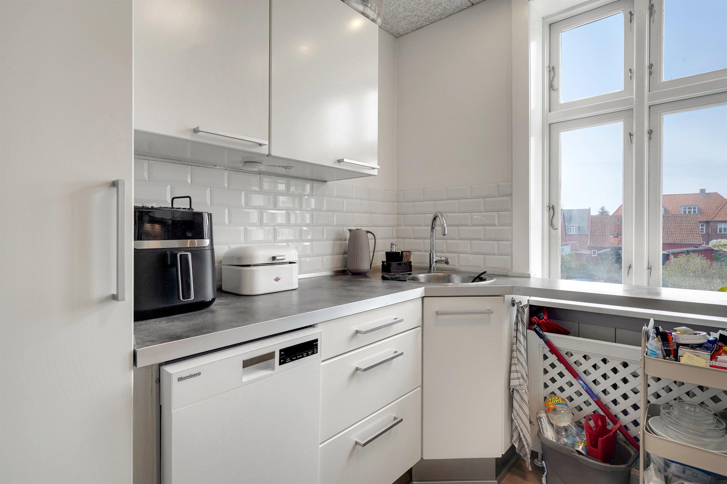 Fremhævet køkken billede i fuldskærmstilstand. Billede af Willemoesgade 34, 1. tv., 6700 Esbjerg