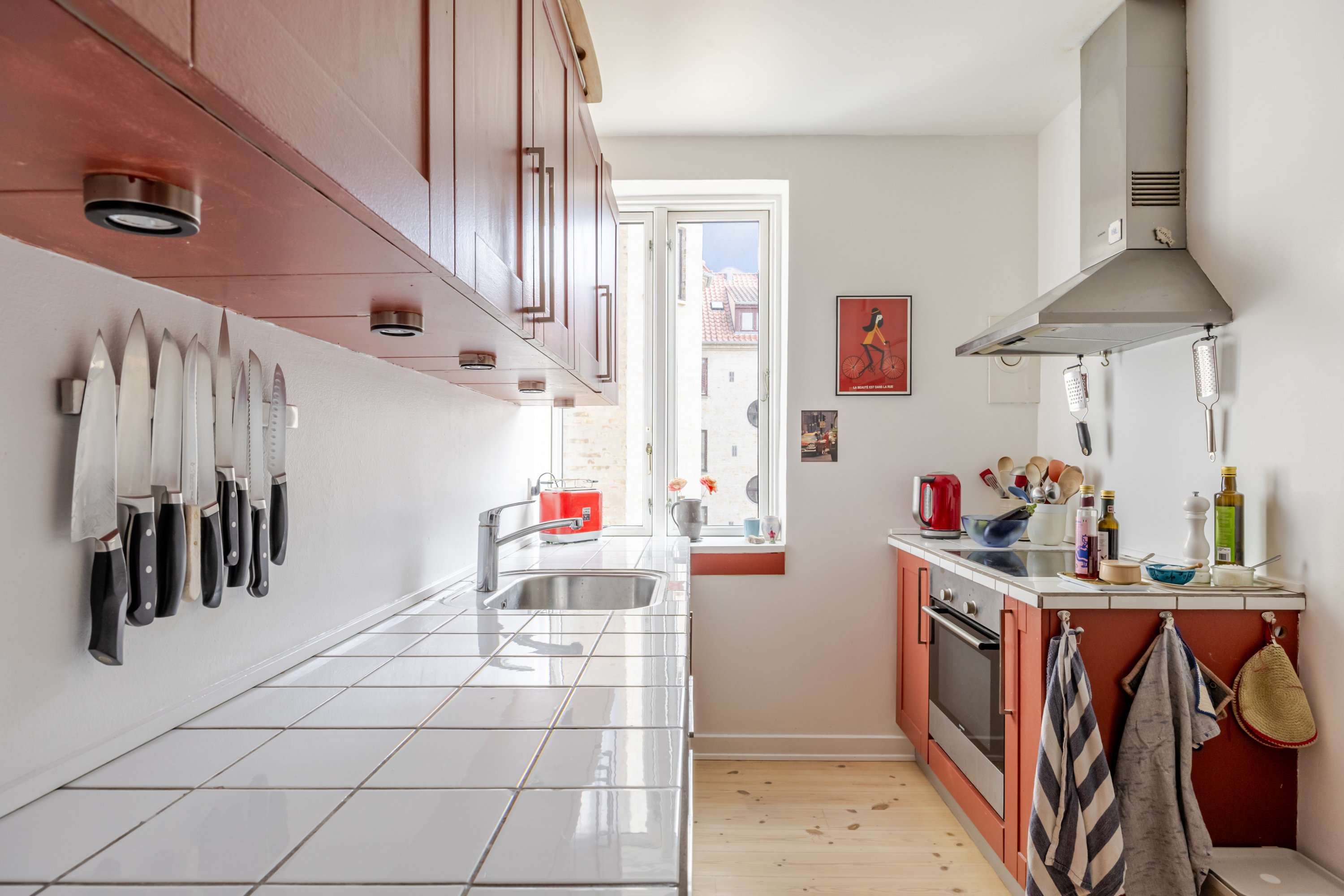 Fremhævet andet billede i fuldskærmstilstand. Billede af Schubertsvej 12, 1. tv., 2450 København SV