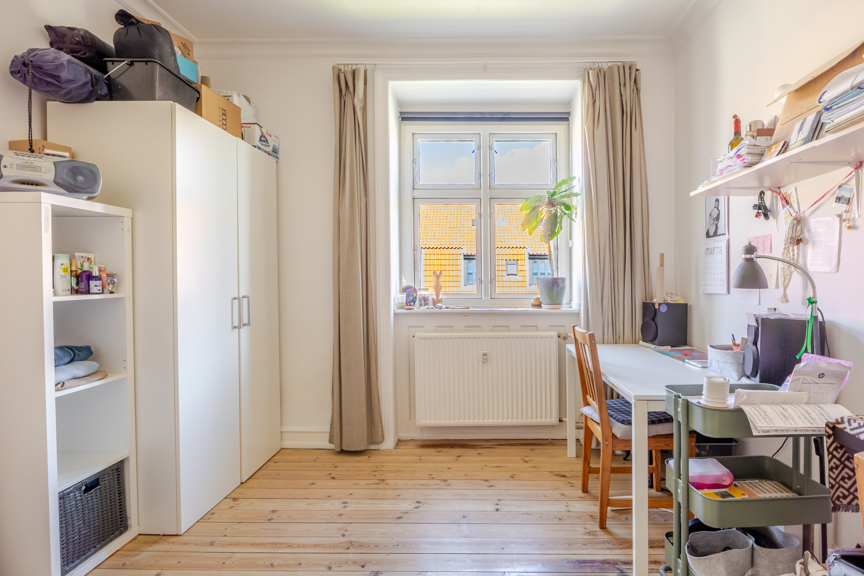 Fremhævet andet billede i fuldskærmstilstand. Billede af P. Knudsens Gade 16, 2. tv., 2450 København SV