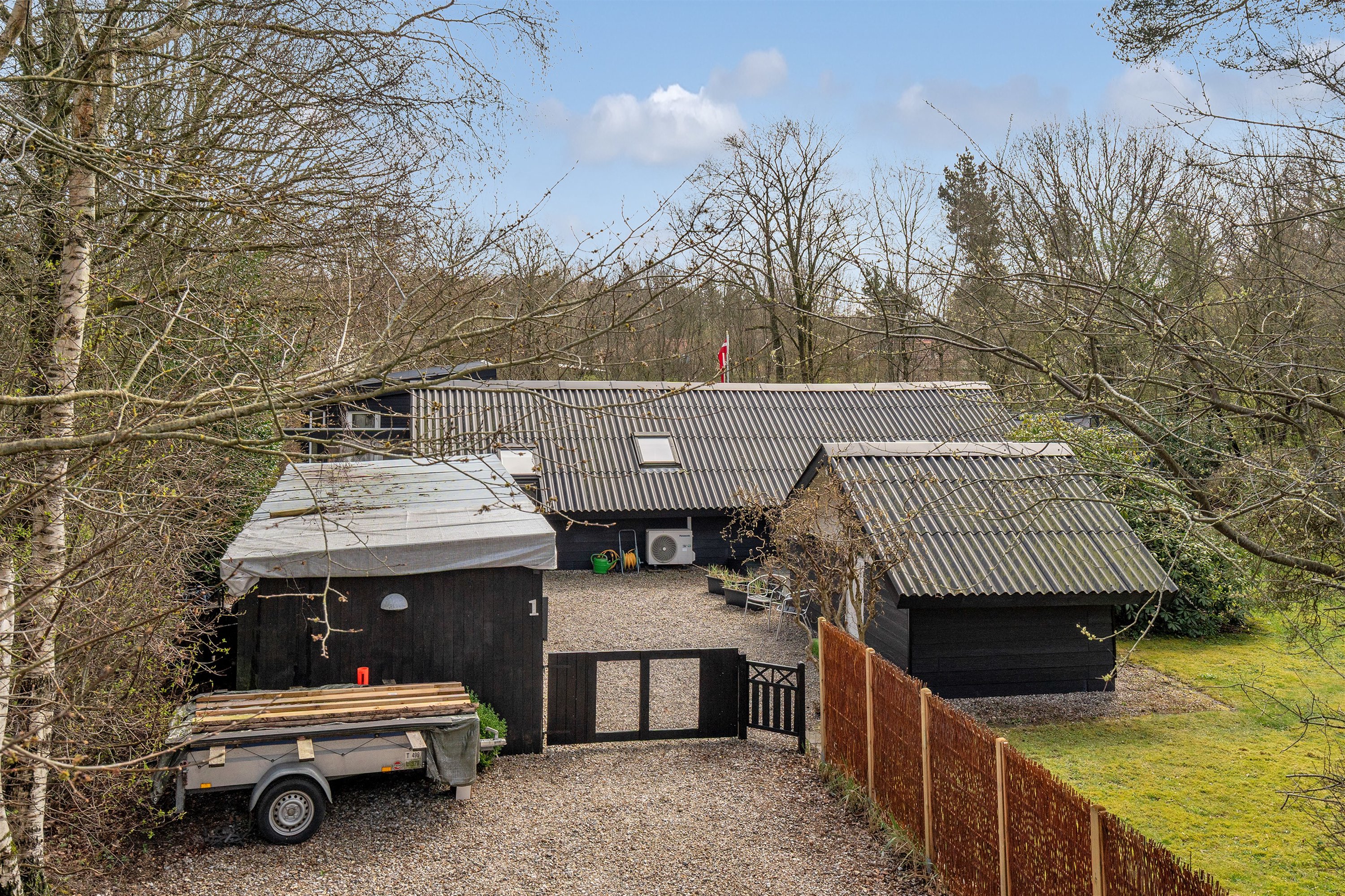 Fremhævet ejendommen billede i fuldskærmstilstand. Billede af Birkelunden 1, Jegum, 6840 Oksbøl