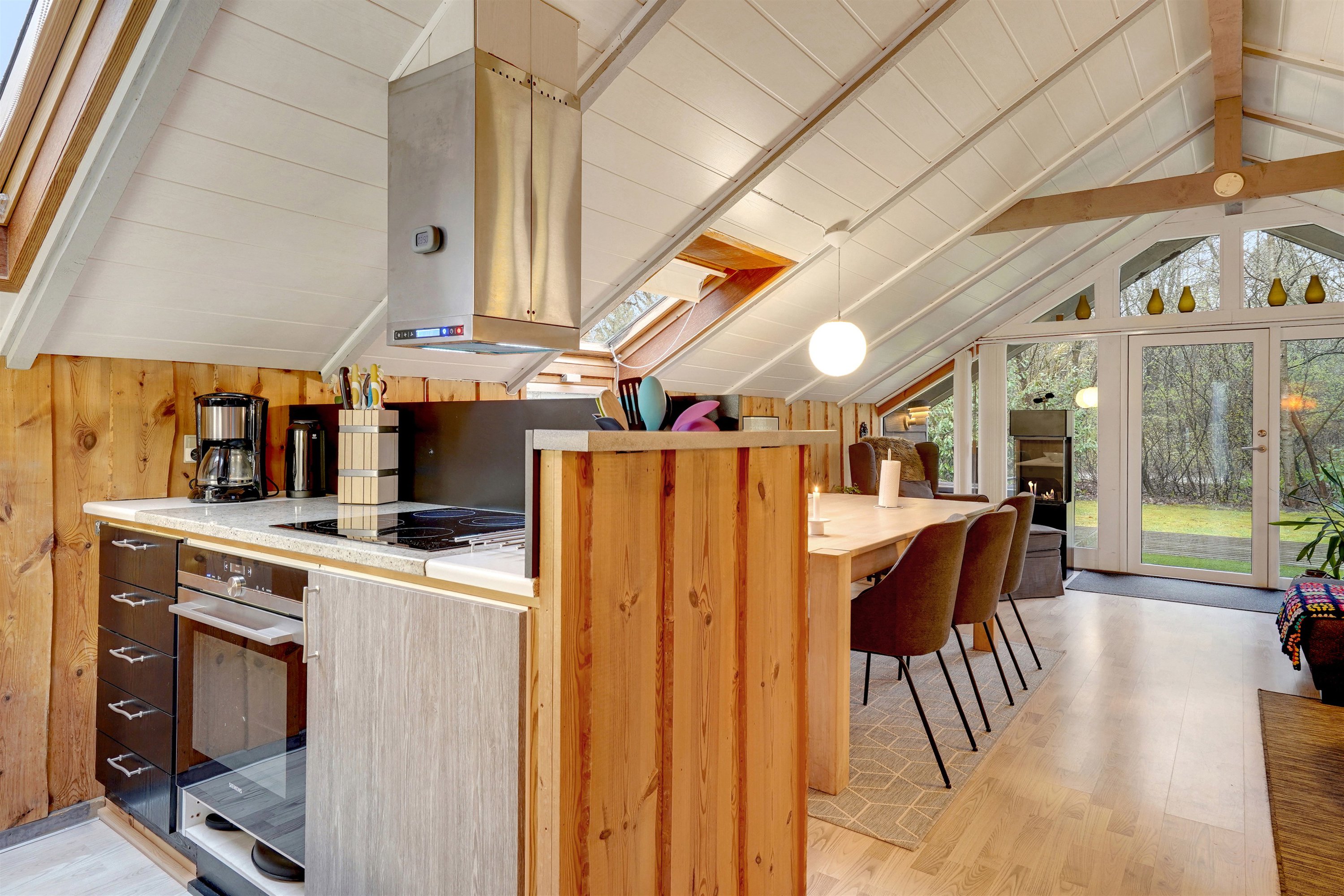 Fremhævet køkken billede i fuldskærmstilstand. Billede af Birkelunden 1, Jegum, 6840 Oksbøl