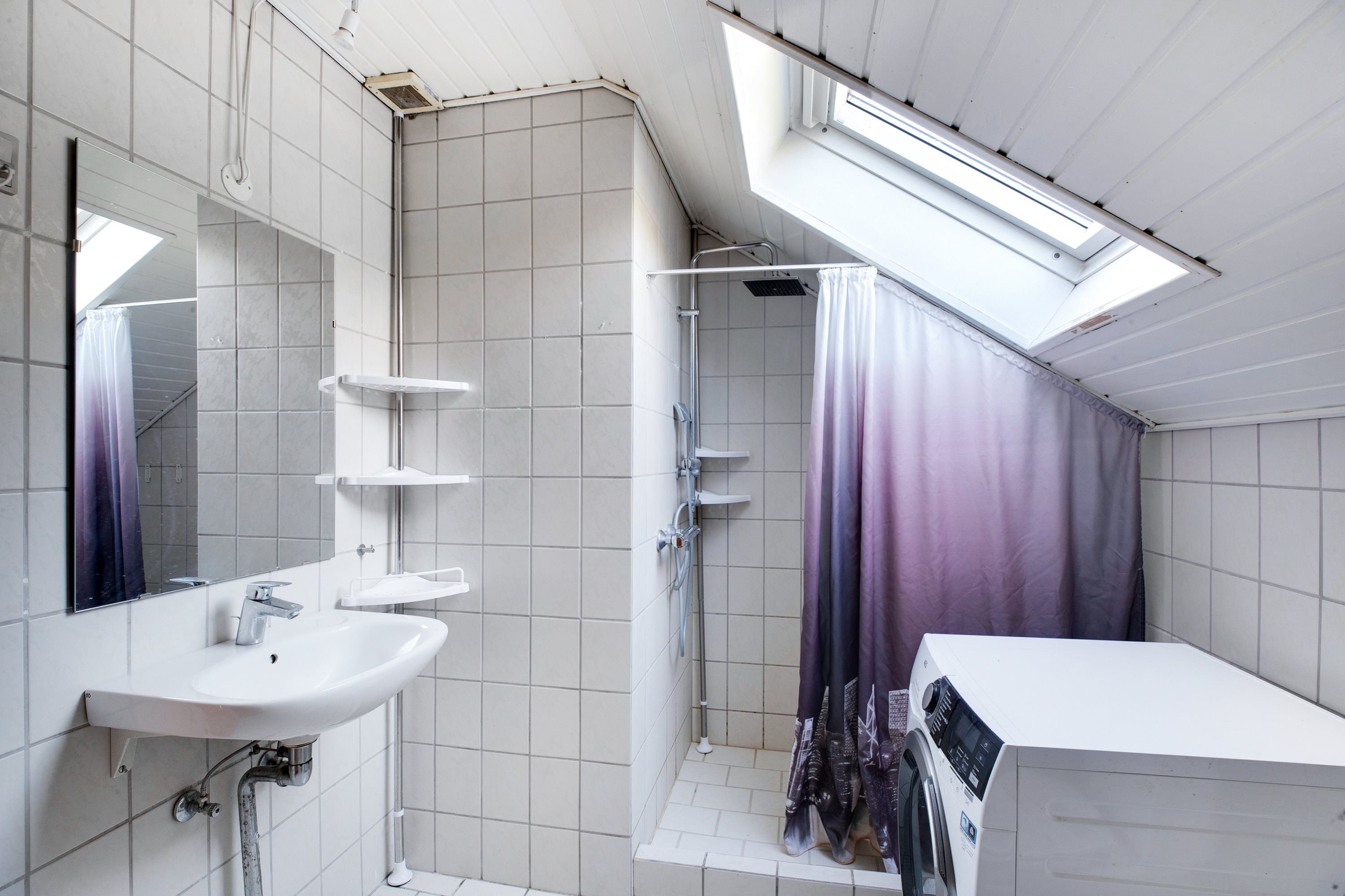 Fremhævet badeværelse billede i fuldskærmstilstand. Billede af Sejrsvej 52, Rinkenæs, 6300 Gråsten