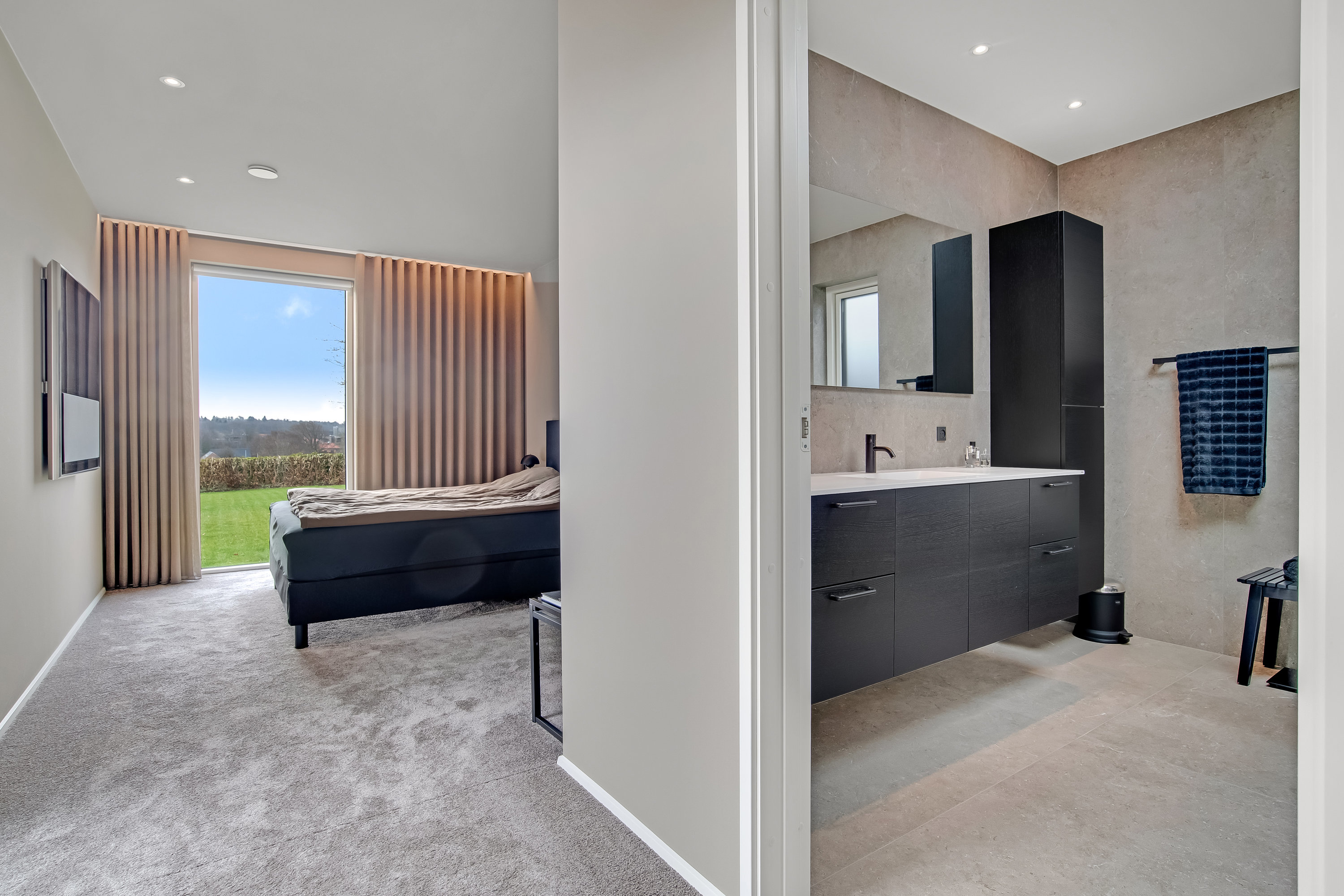 Fremhævet soveværelse billede i fuldskærmstilstand. Billede af Lyngbakken 18, 7500 Holstebro