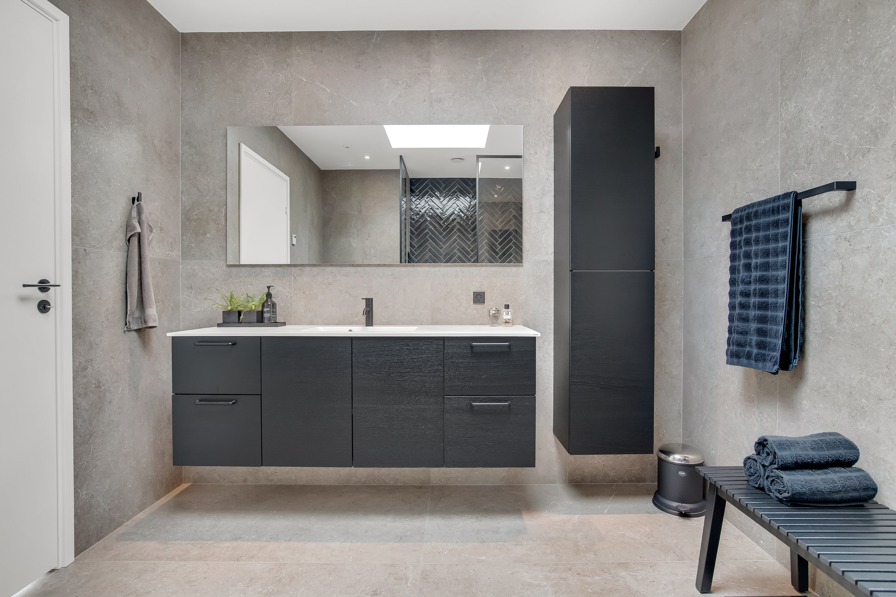 Fremhævet badeværelse billede i fuldskærmstilstand. Billede af Lyngbakken 18, 7500 Holstebro