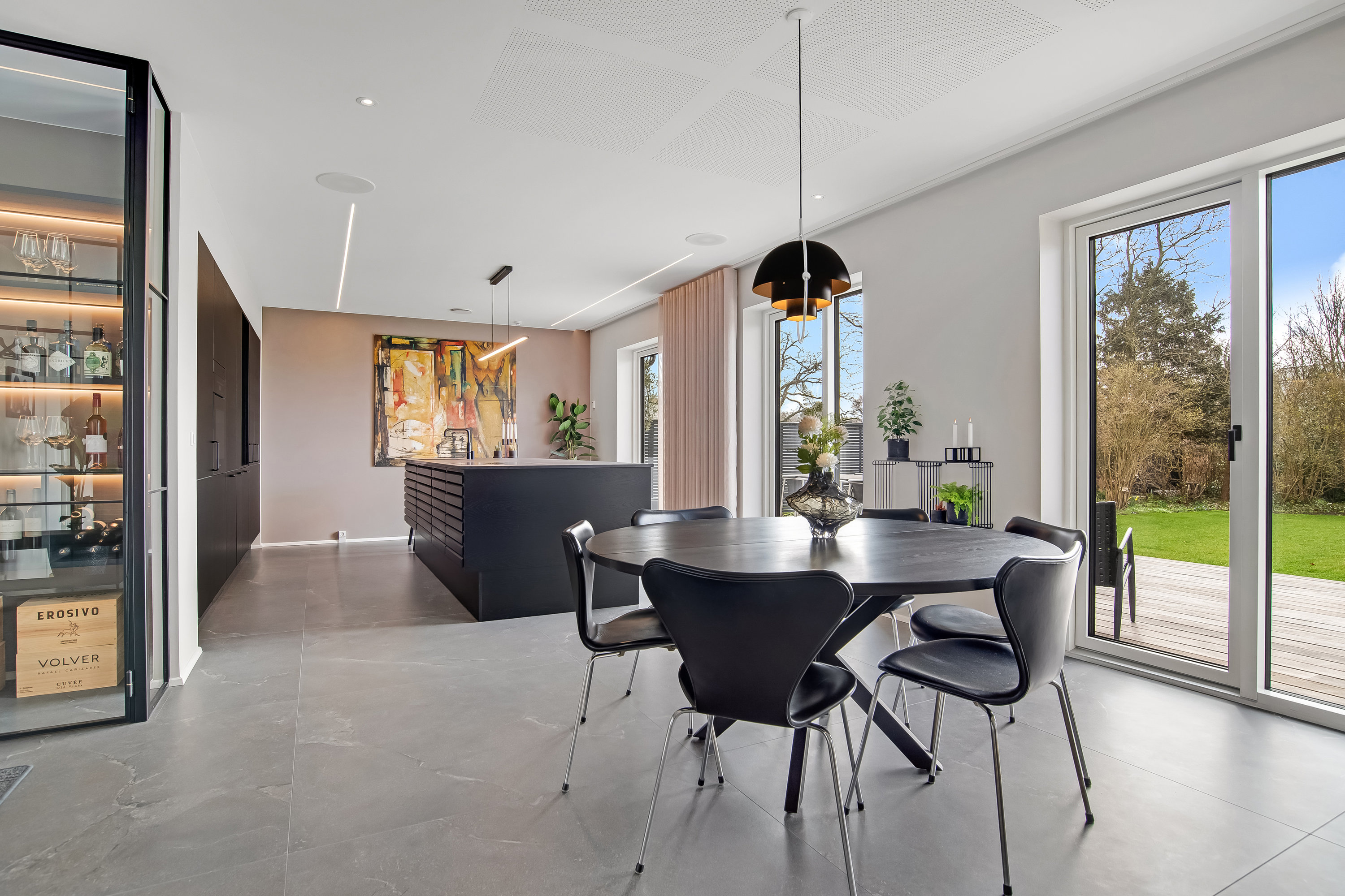 Fremhævet køkken alrum billede i fuldskærmstilstand. Billede af Lyngbakken 18, 7500 Holstebro