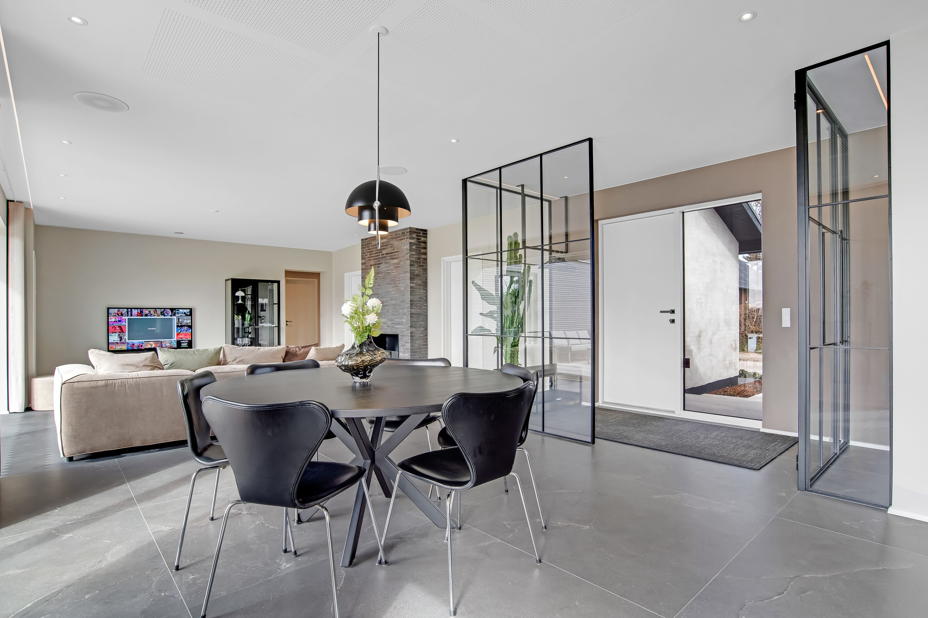 Fremhævet køkken alrum billede i fuldskærmstilstand. Billede af Lyngbakken 18, 7500 Holstebro