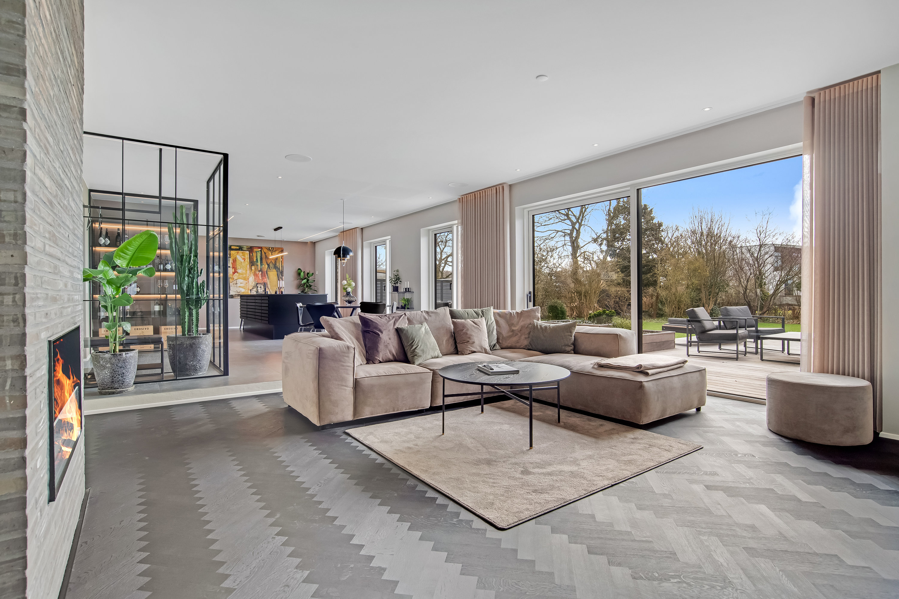 Fremhævet stue billede i fuldskærmstilstand. Billede af Lyngbakken 18, 7500 Holstebro