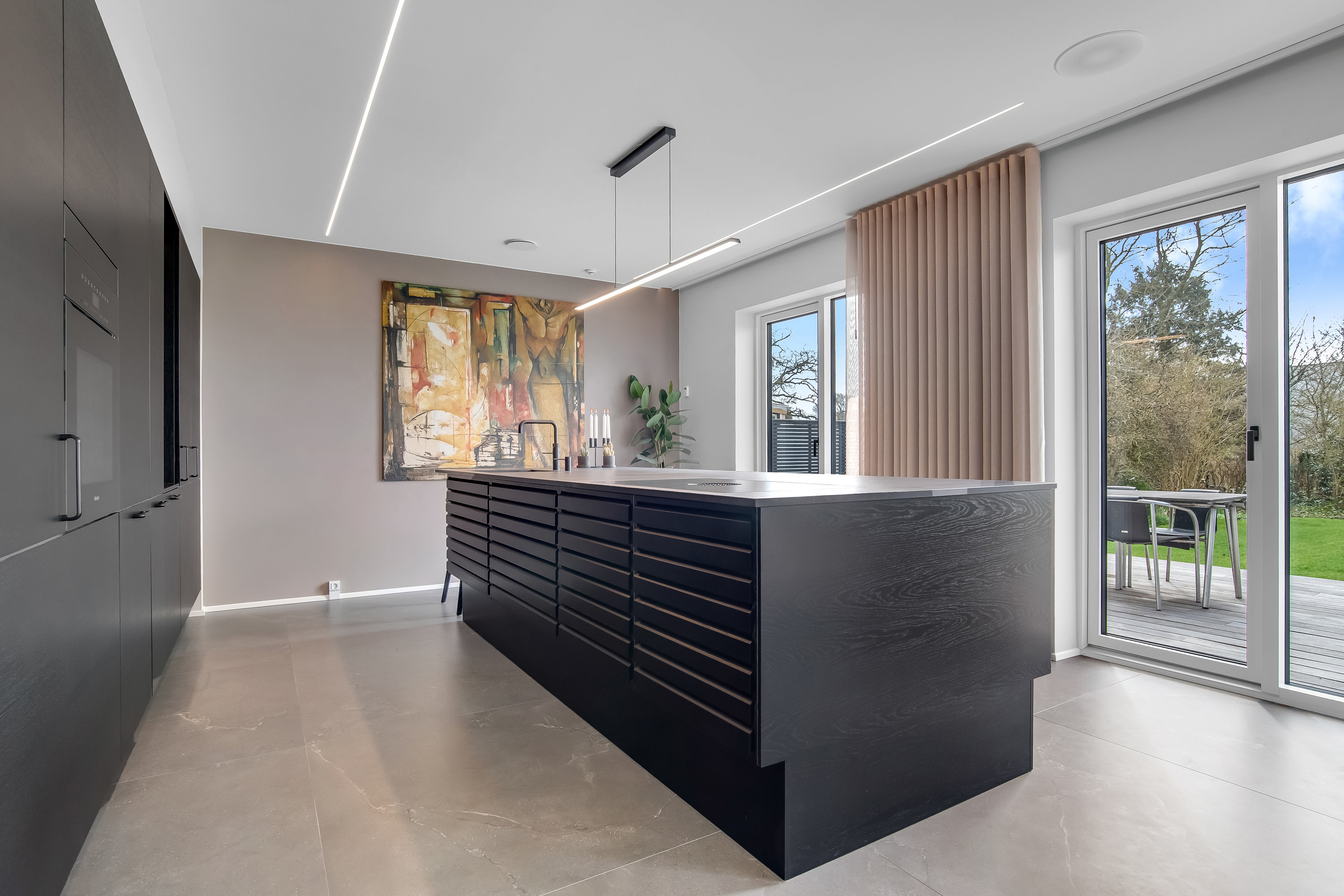 Fremhævet køkken alrum billede i fuldskærmstilstand. Billede af Lyngbakken 18, 7500 Holstebro