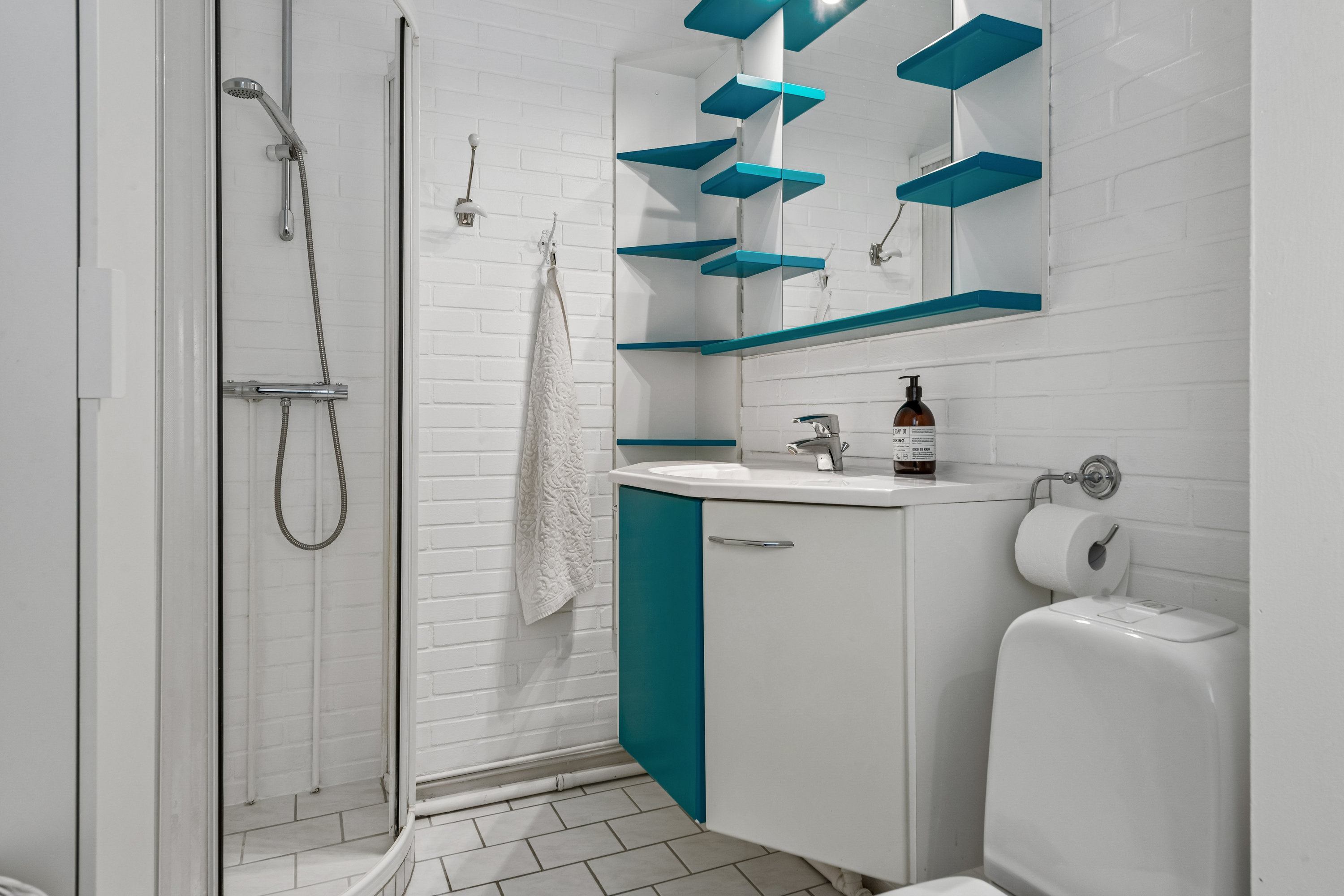 Fremhævet badeværelse billede i fuldskærmstilstand. Billede af Vestergårdsvej 23, 1. 60., 2600 Glostrup