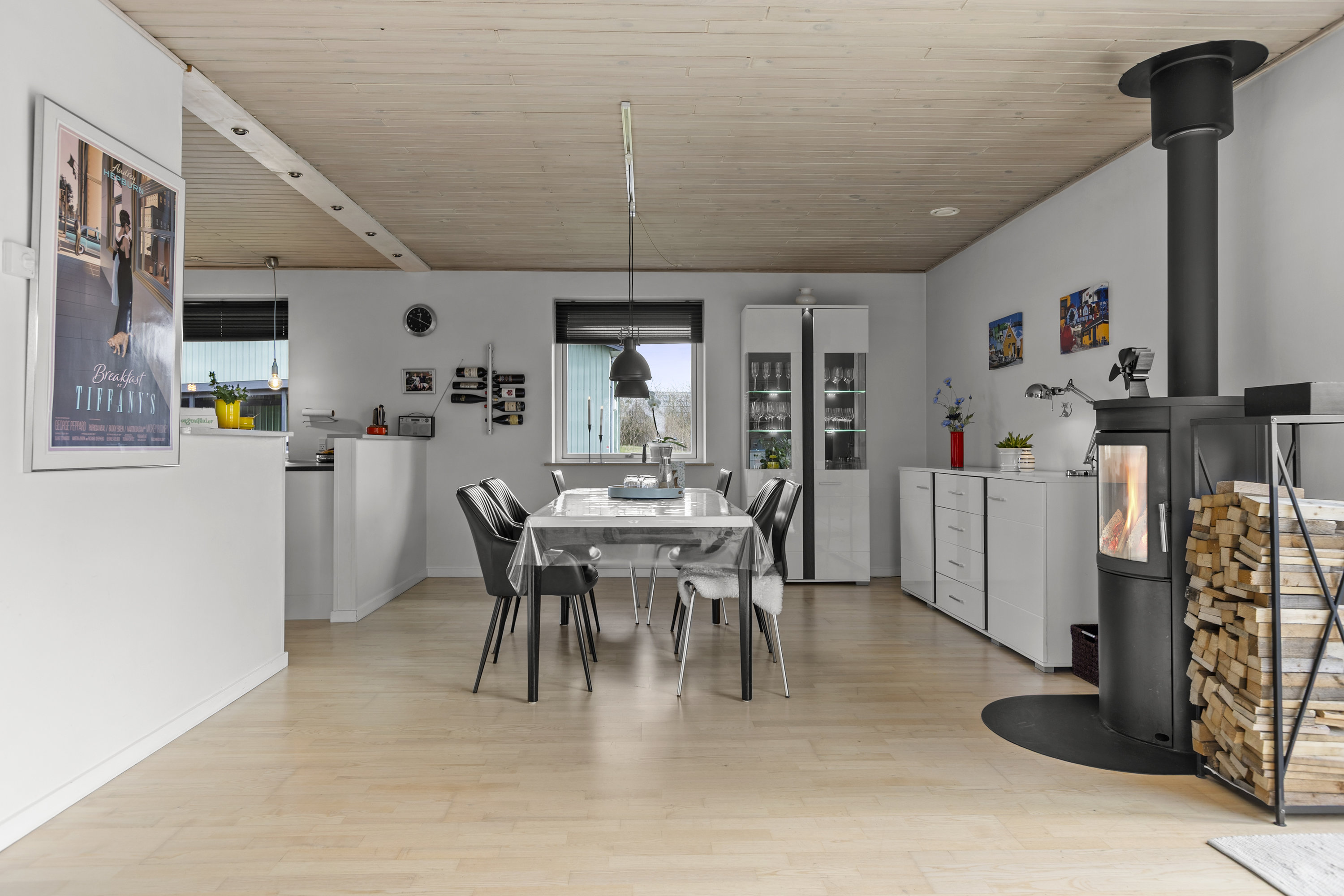 Fremhævet stue billede i fuldskærmstilstand. Billede af Nøddevej 8, 4171 Glumsø