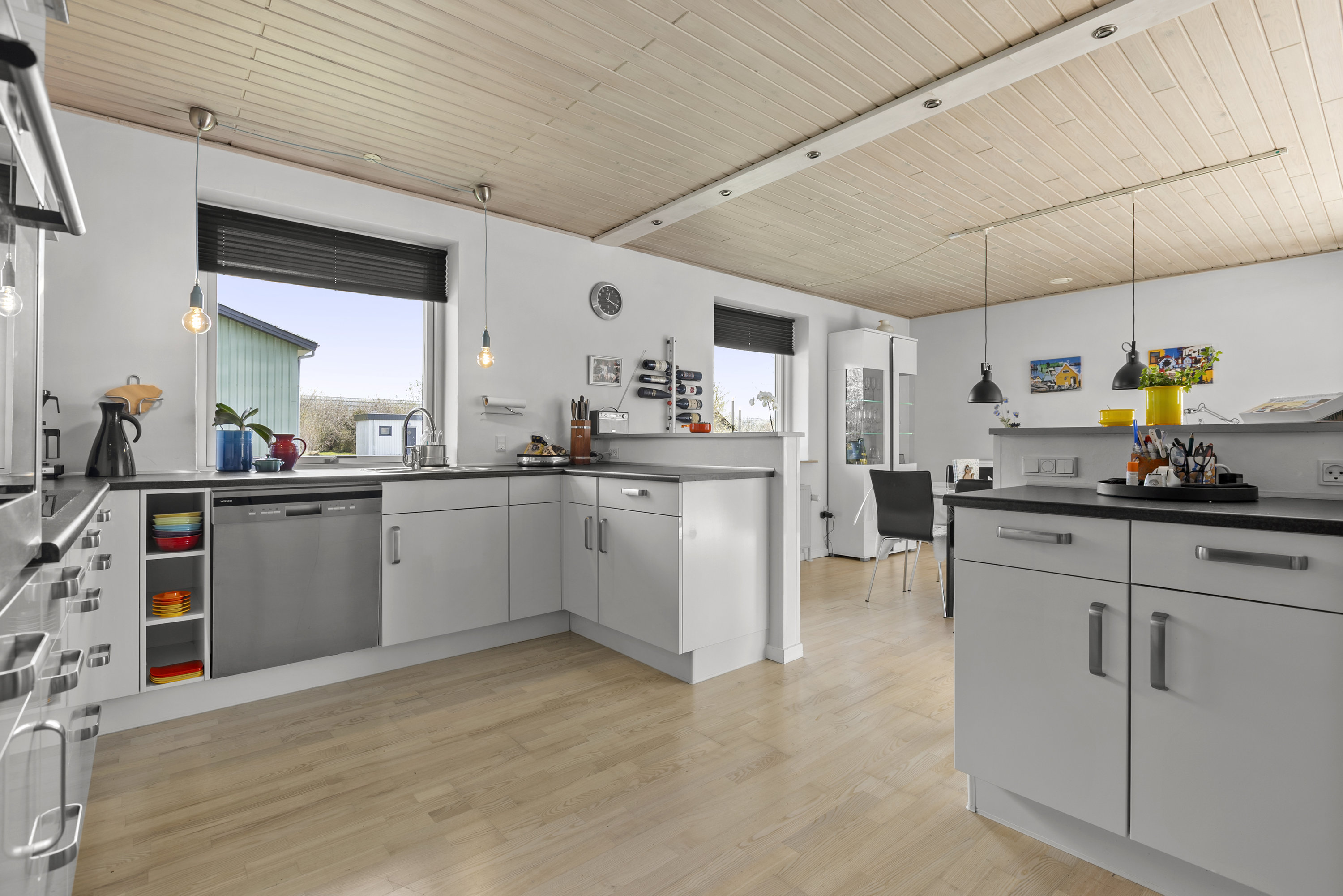 Fremhævet køkken billede i fuldskærmstilstand. Billede af Nøddevej 8, 4171 Glumsø