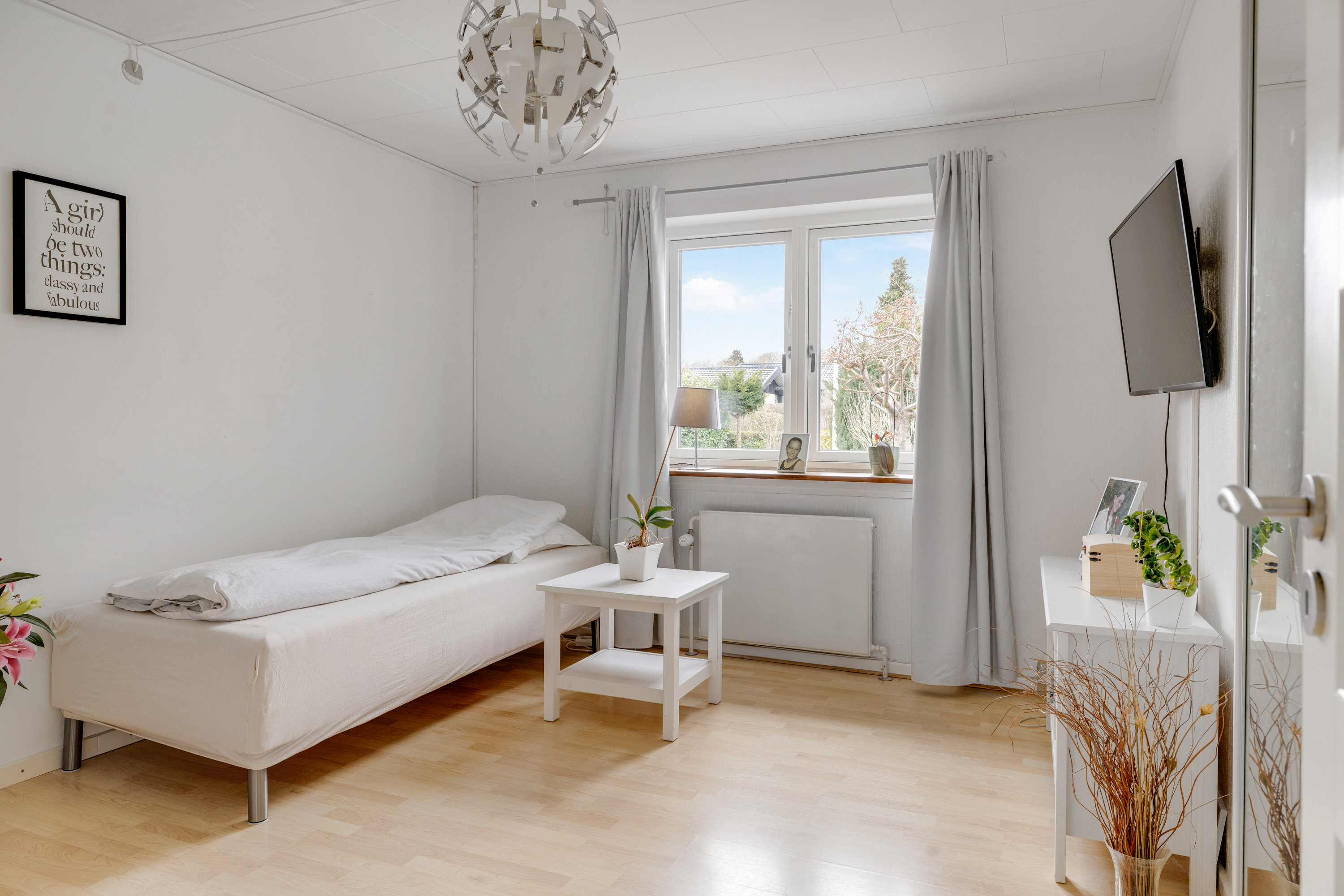 Fremhævet værelse billede i fuldskærmstilstand. Billede af Skovvang 24, 3460 Birkerød