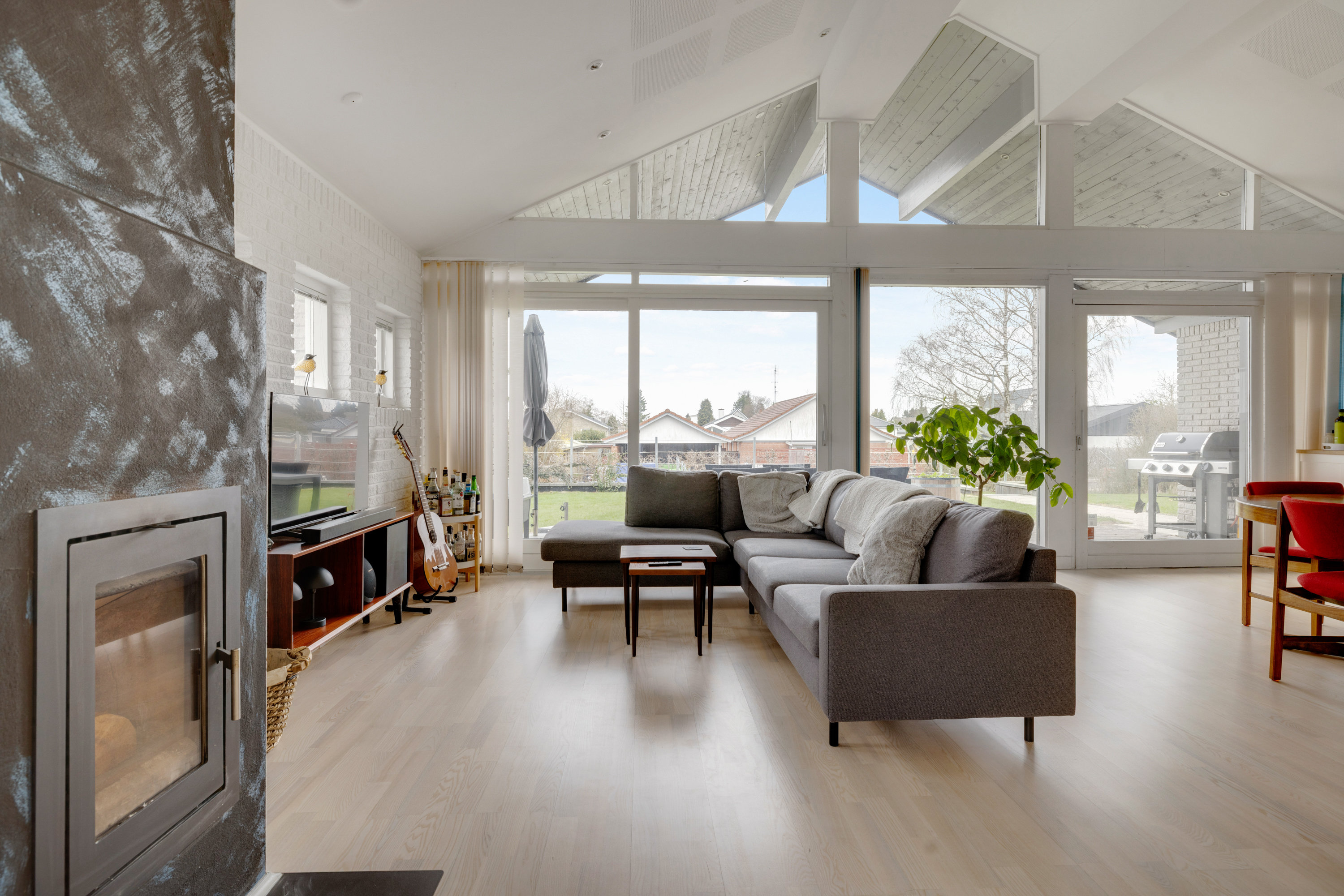 Fremhævet stue billede i fuldskærmstilstand. Billede af Nytoften 17, 2750 Ballerup