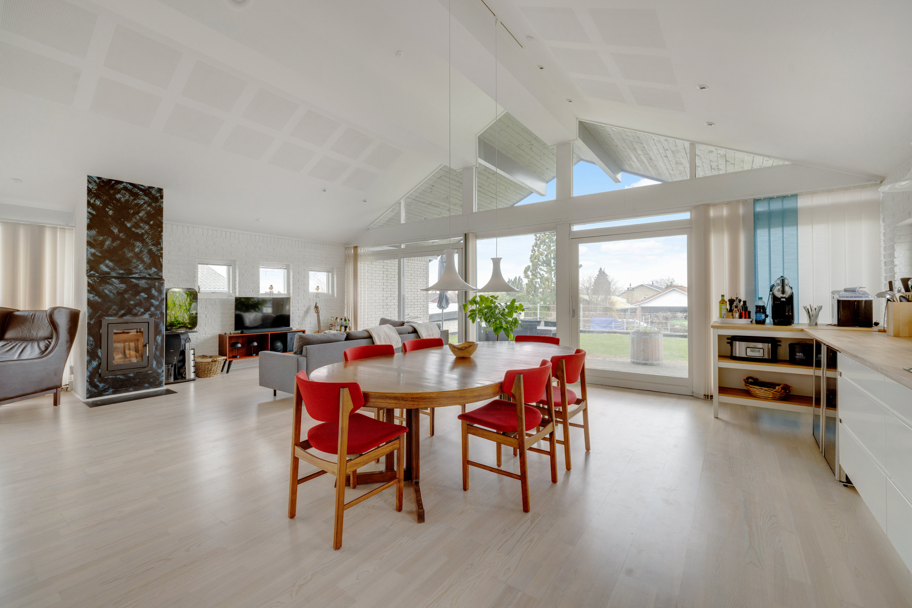 Fremhævet stue billede i fuldskærmstilstand. Billede af Nytoften 17, 2750 Ballerup