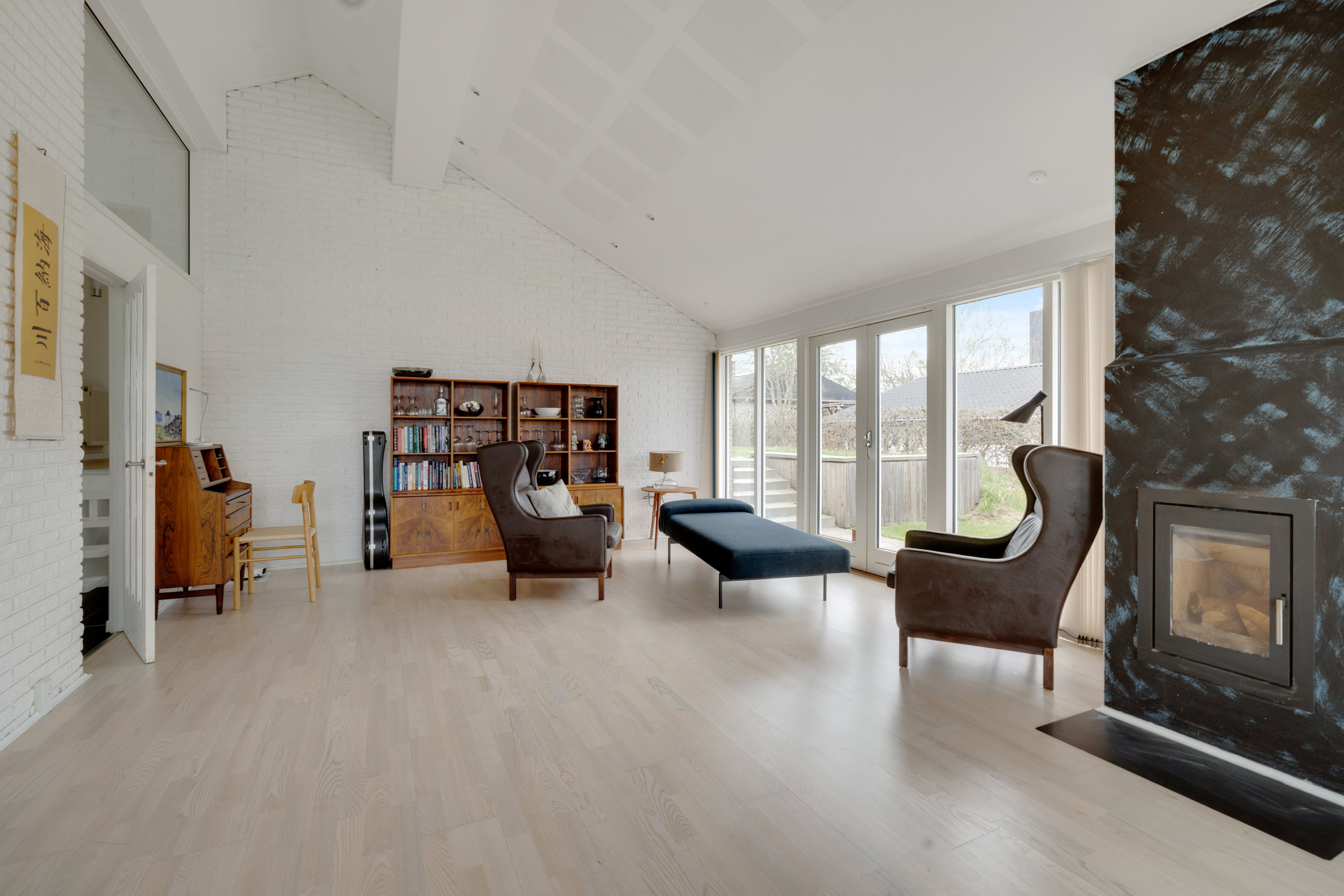 Fremhævet stue billede i fuldskærmstilstand. Billede af Nytoften 17, 2750 Ballerup