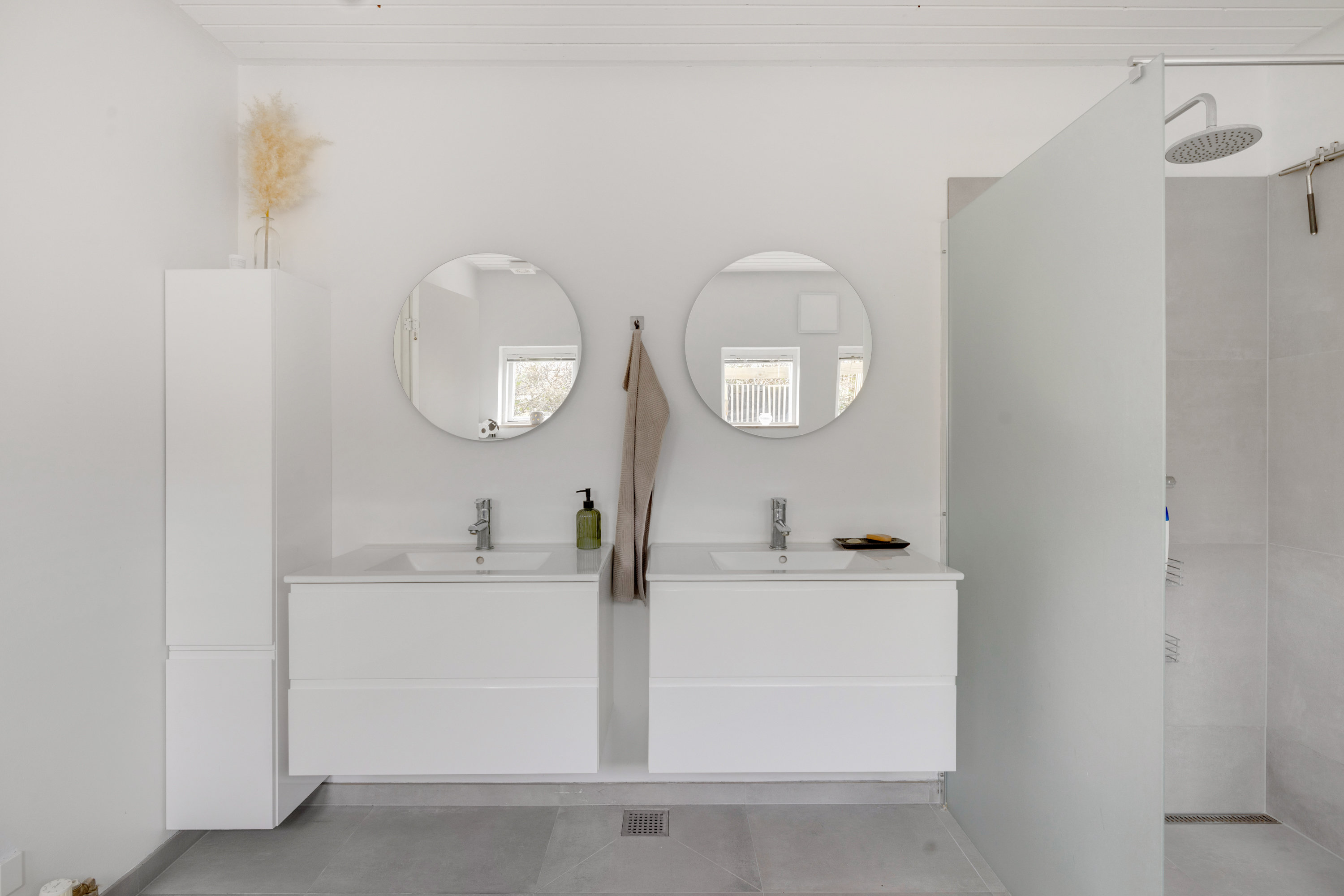 Fremhævet badeværelse billede i fuldskærmstilstand. Billede af Nytoften 17, 2750 Ballerup