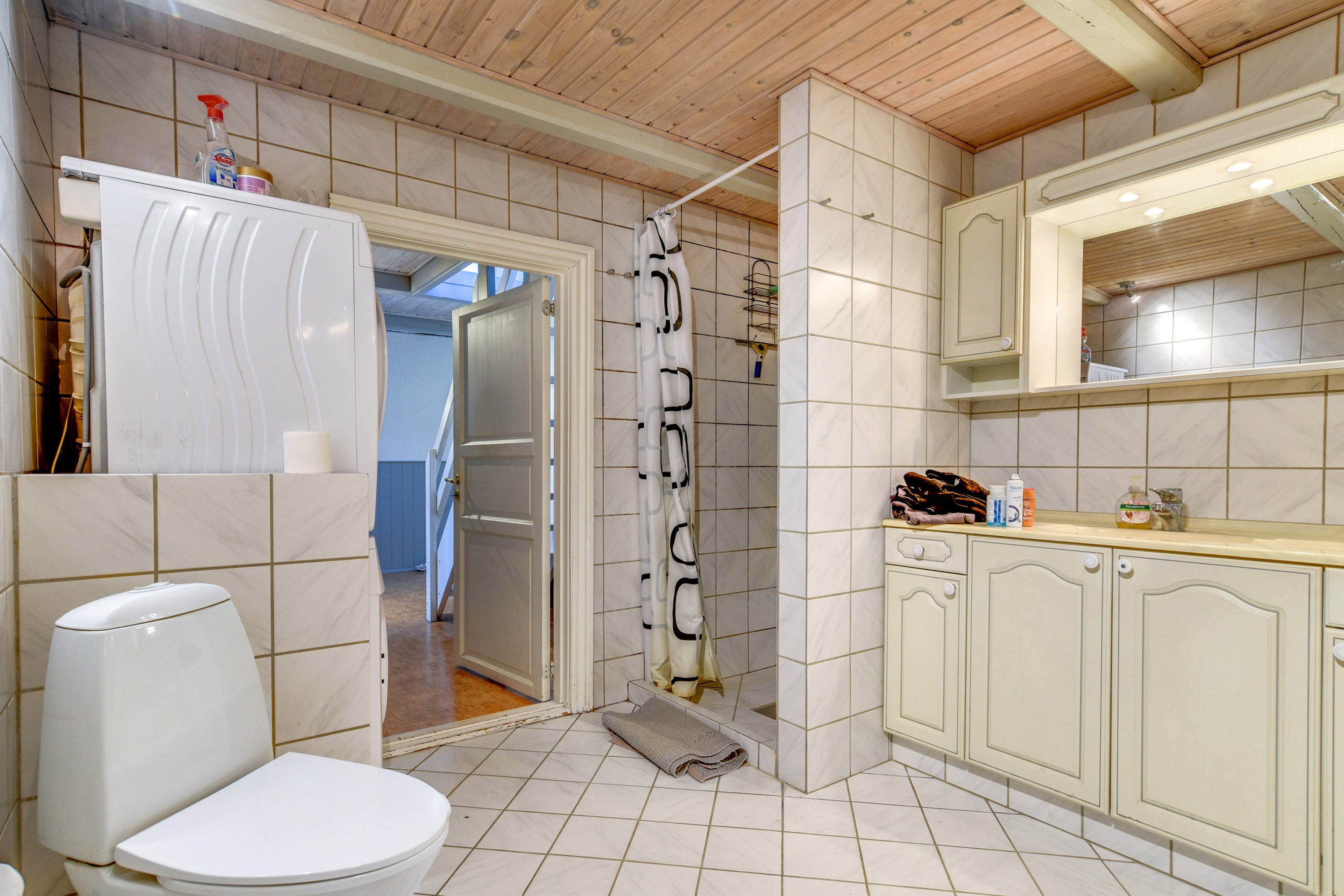 Fremhævet badeværelse billede i fuldskærmstilstand. Billede af Nordkap 5, 7500 Holstebro