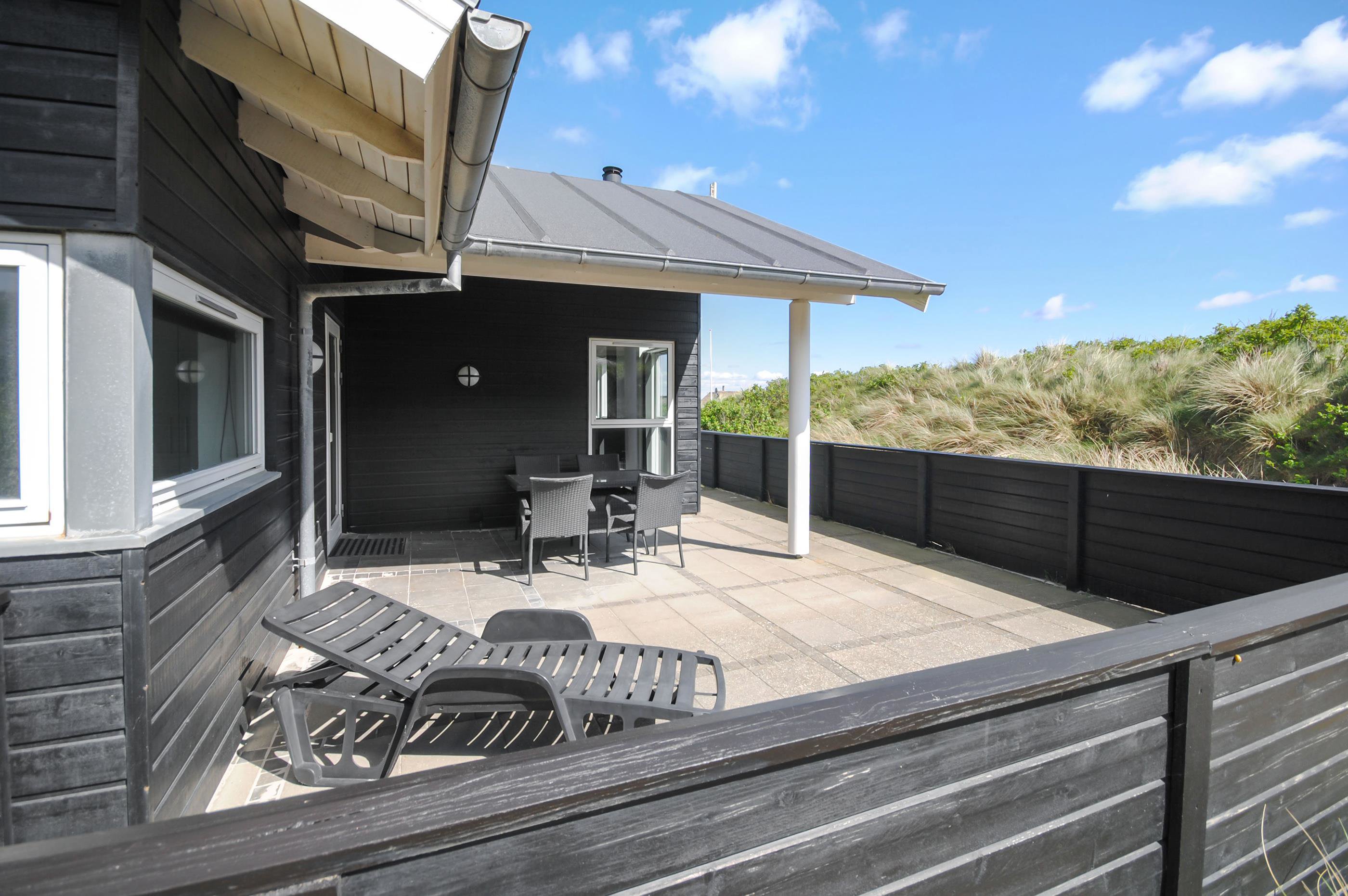 Fremhævet  billede i fuldskærmstilstand. Billede af Granvej 22, Aargab, 6960 Hvide Sande