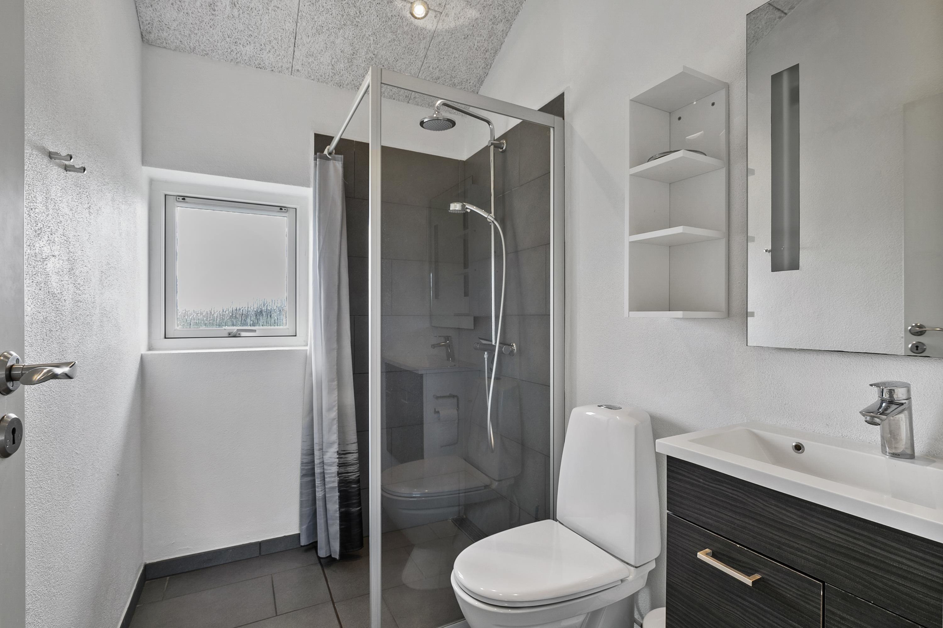 Fremhævet  billede i fuldskærmstilstand. Billede af Granvej 22, Aargab, 6960 Hvide Sande