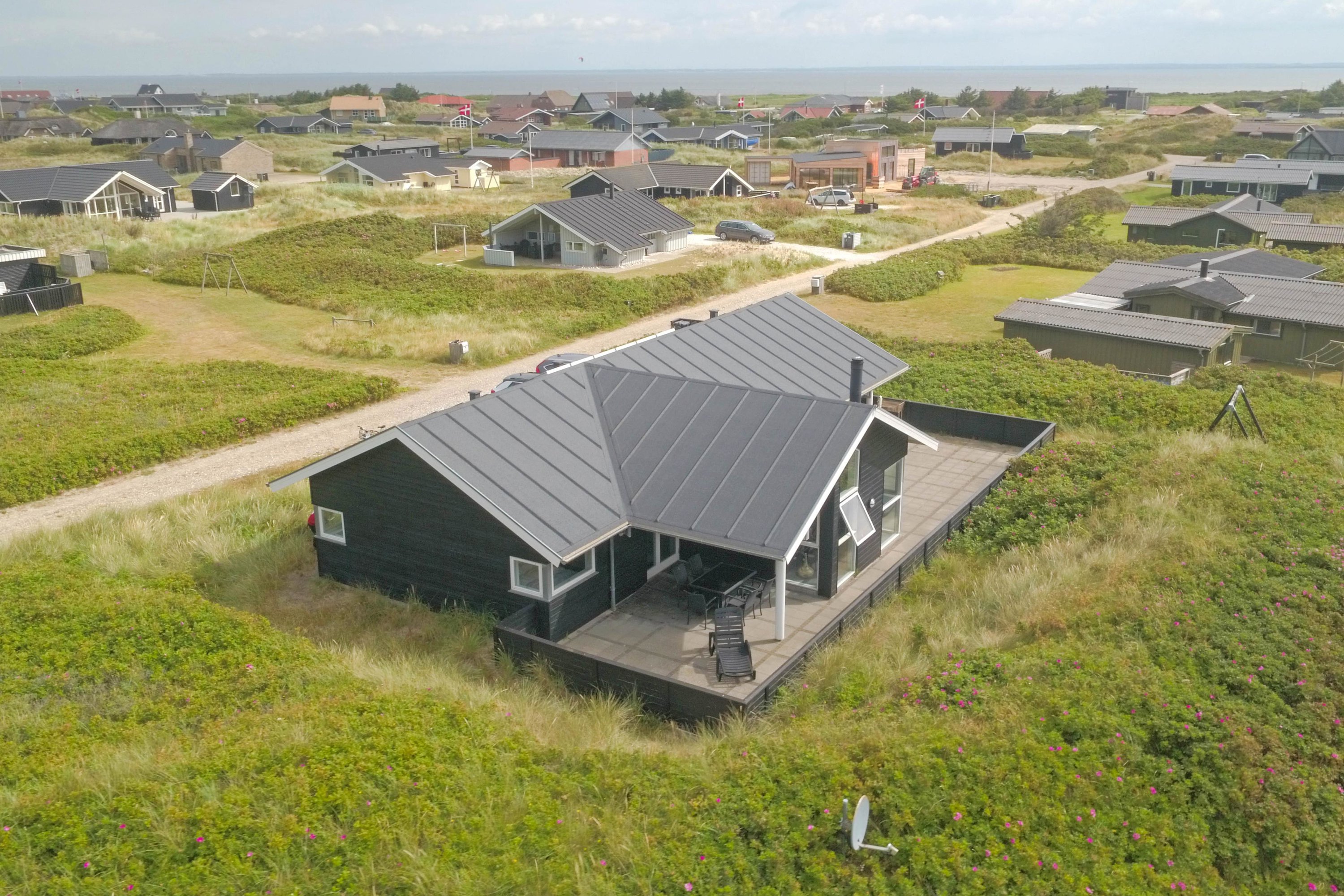 Fremhævet  billede i fuldskærmstilstand. Billede af Granvej 22, Aargab, 6960 Hvide Sande