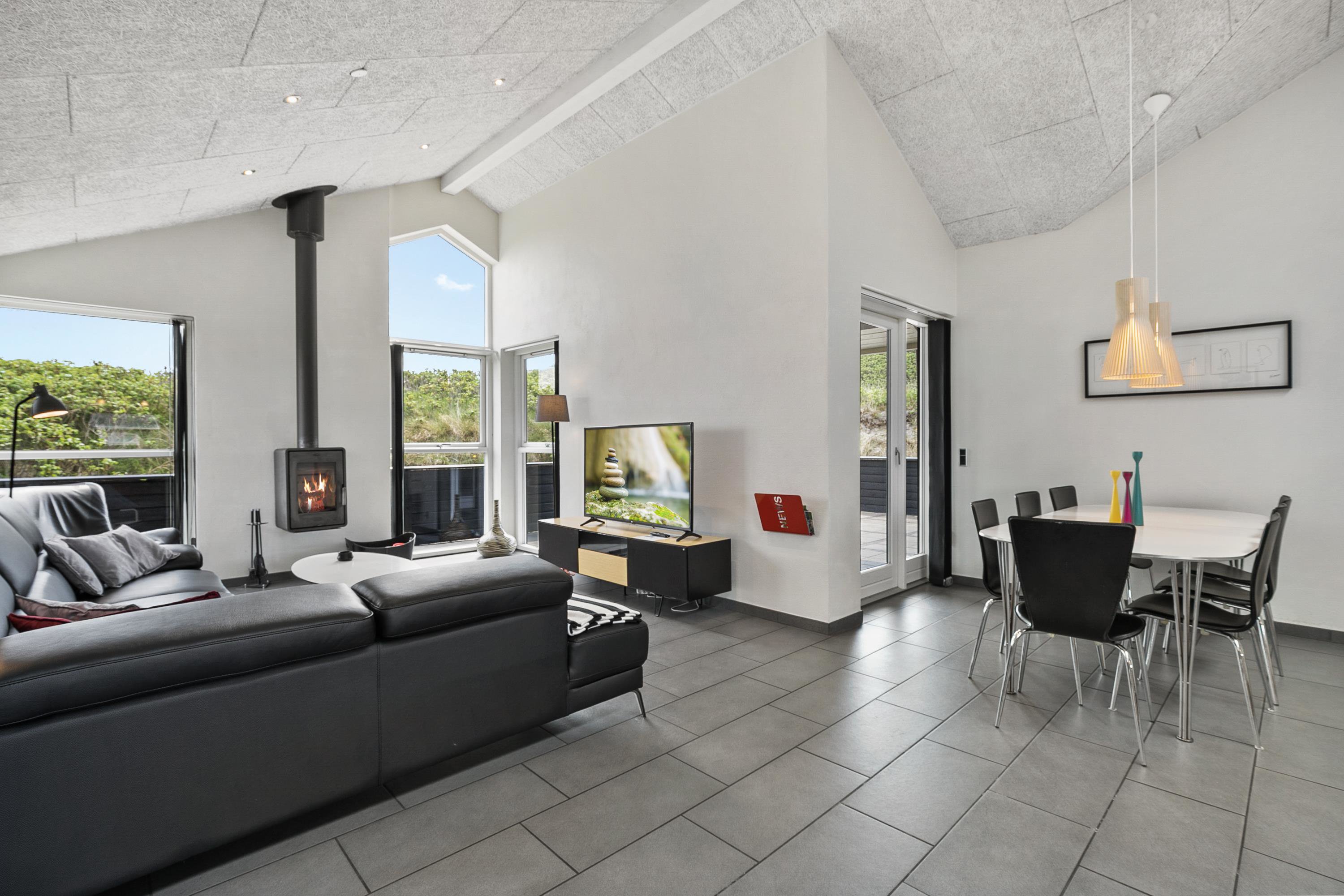 Fremhævet  billede i fuldskærmstilstand. Billede af Granvej 22, Aargab, 6960 Hvide Sande