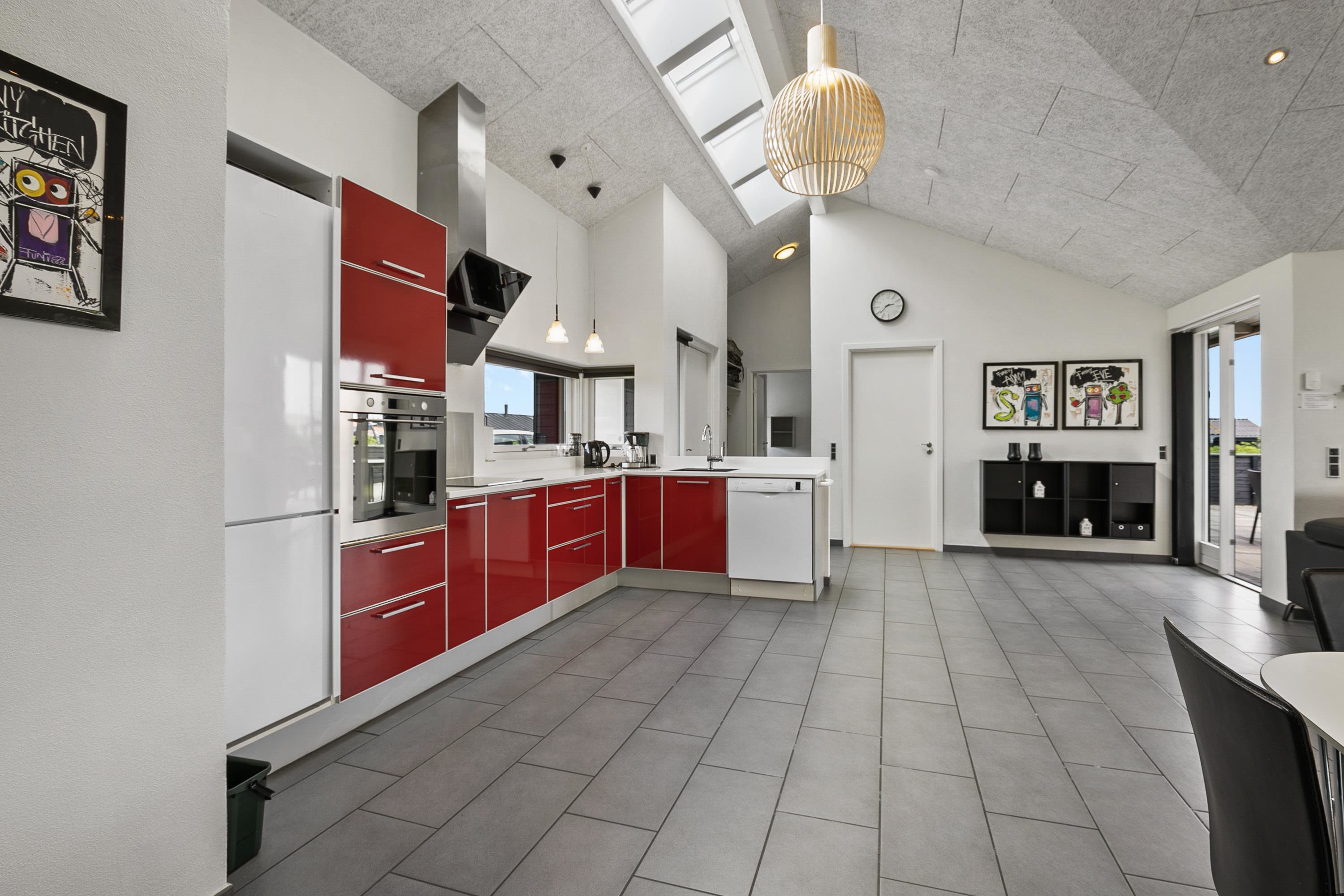 Fremhævet  billede i fuldskærmstilstand. Billede af Granvej 22, Aargab, 6960 Hvide Sande