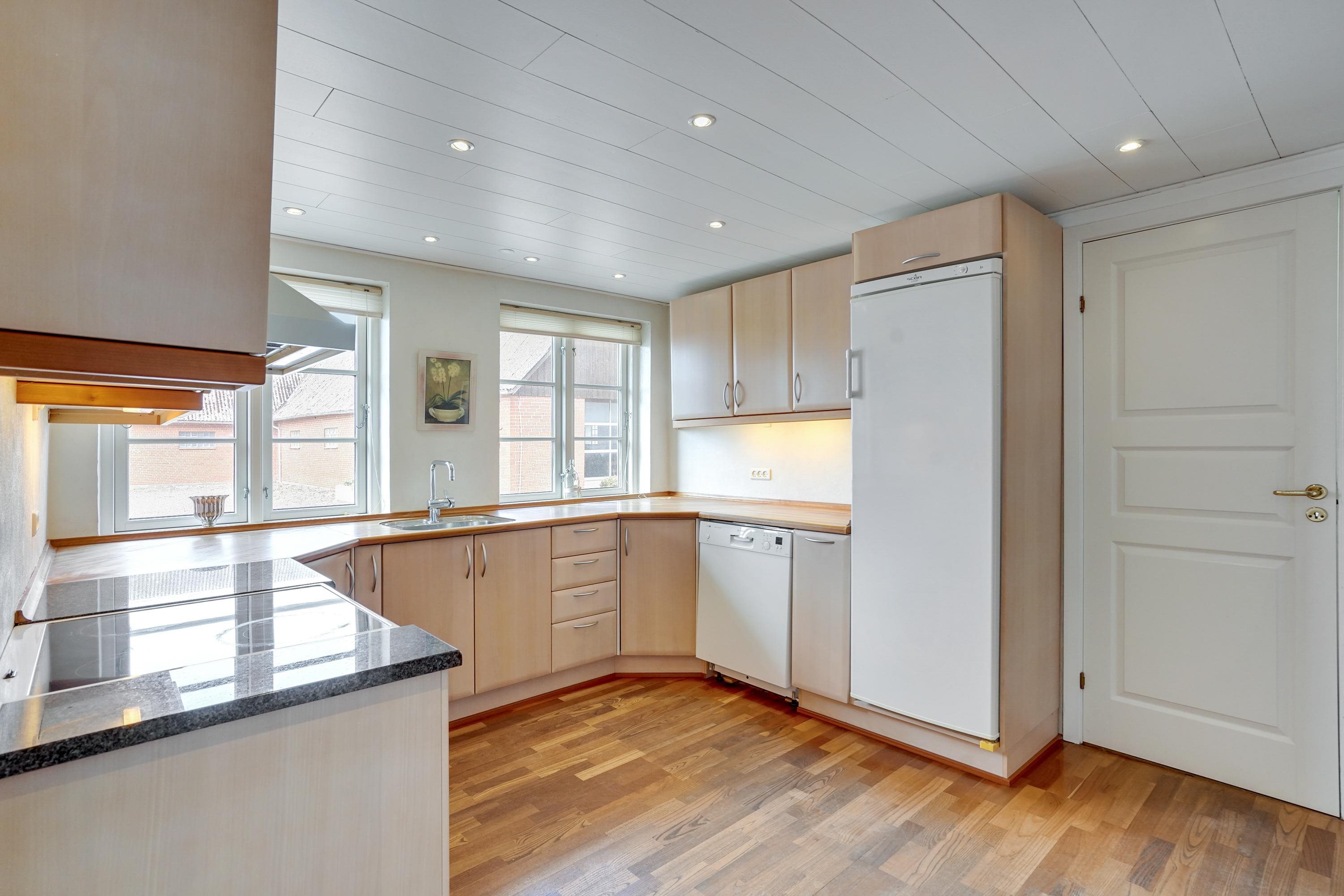 Miniaturebillede 2: køkken. Billede af Nøjsomhedsvej 16, Købelev, 4900 Nakskov