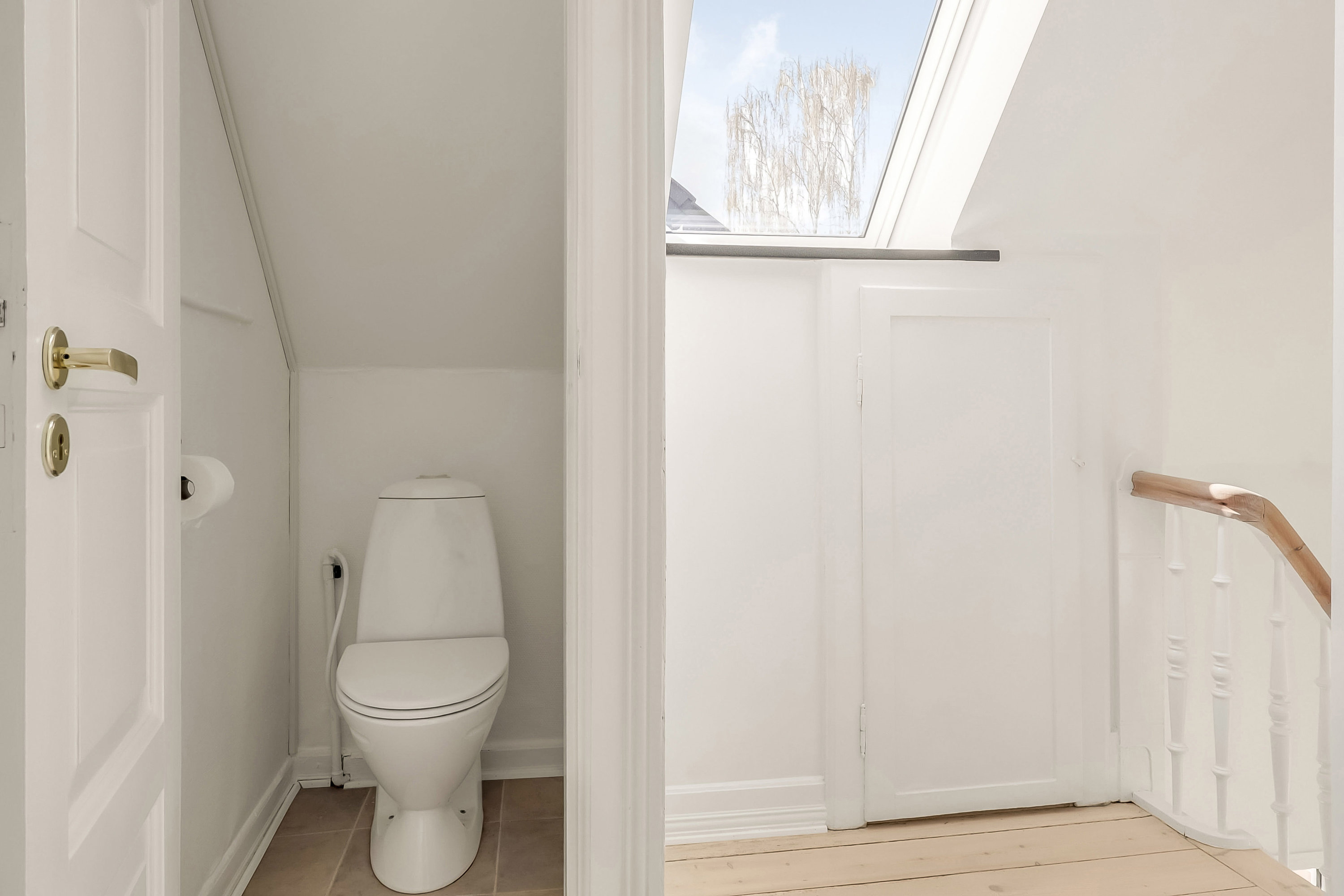 Fremhævet toilet billede i fuldskærmstilstand. Billede af Mølmarksvej 60, 5700 Svendborg