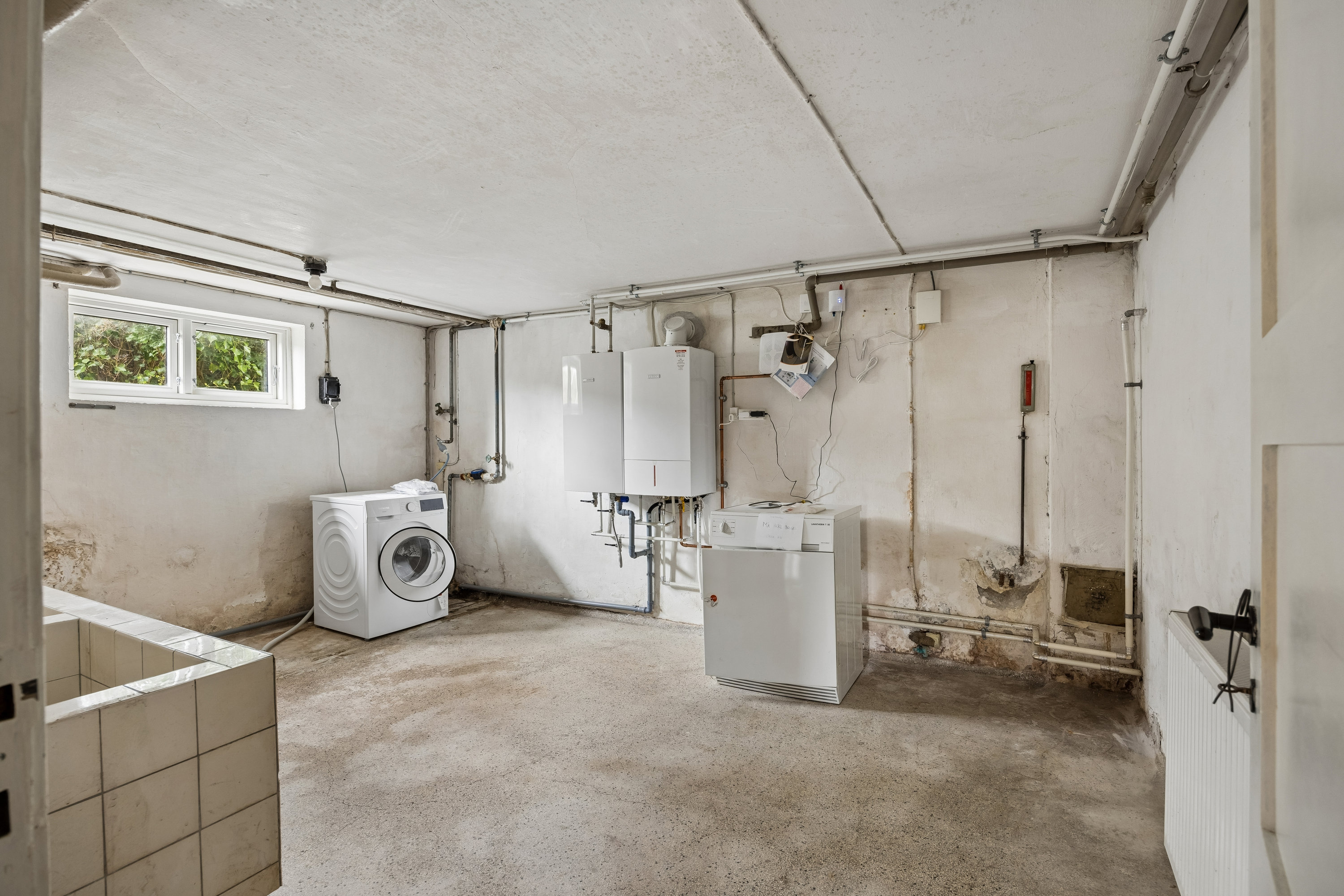 Fremhævet badeværelse billede i fuldskærmstilstand. Billede af Knud Rasmussens Vej 16, 2870 Dyssegård