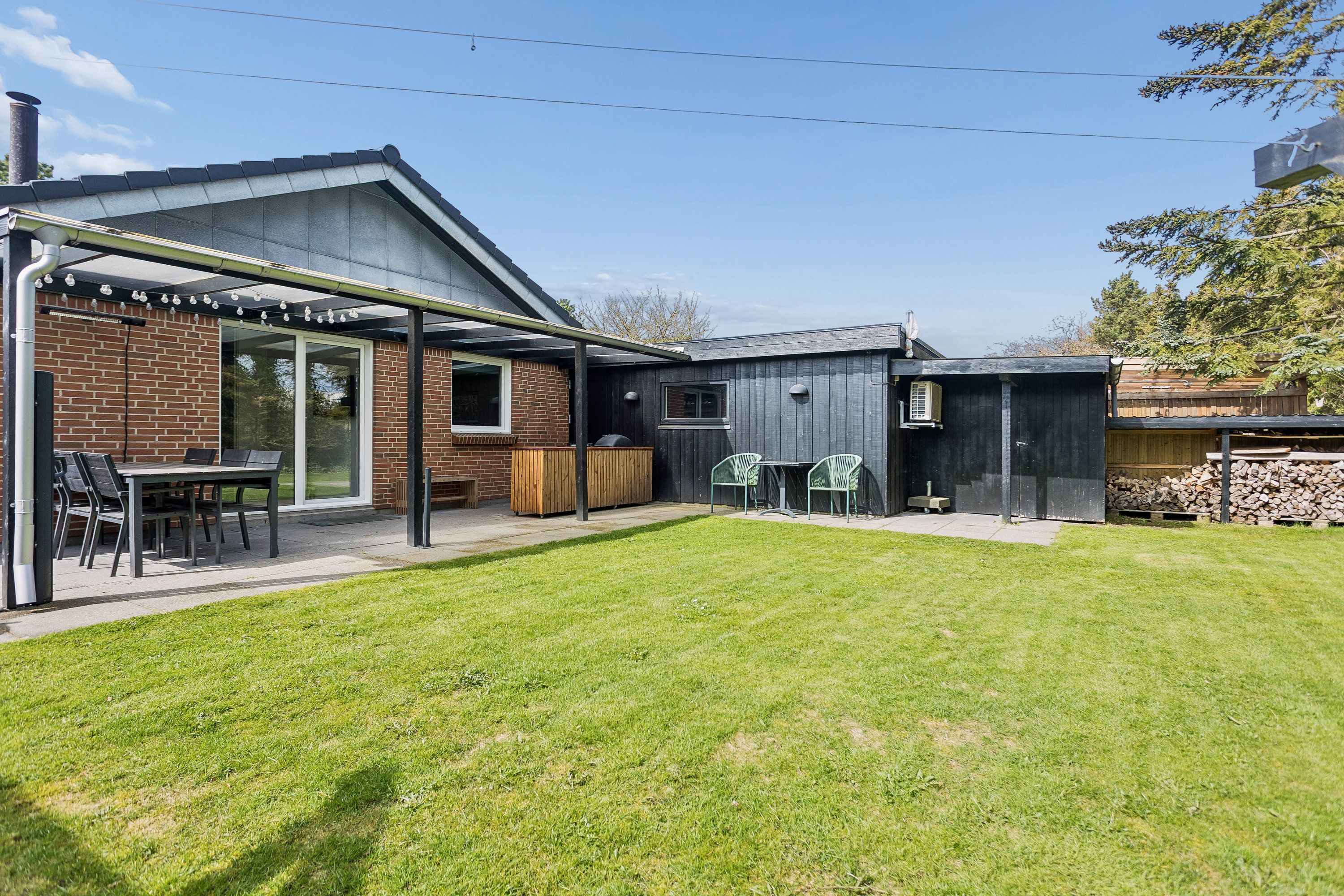 Fremhævet andet billede i fuldskærmstilstand. Billede af Humlevænget 65, 7570 Vemb