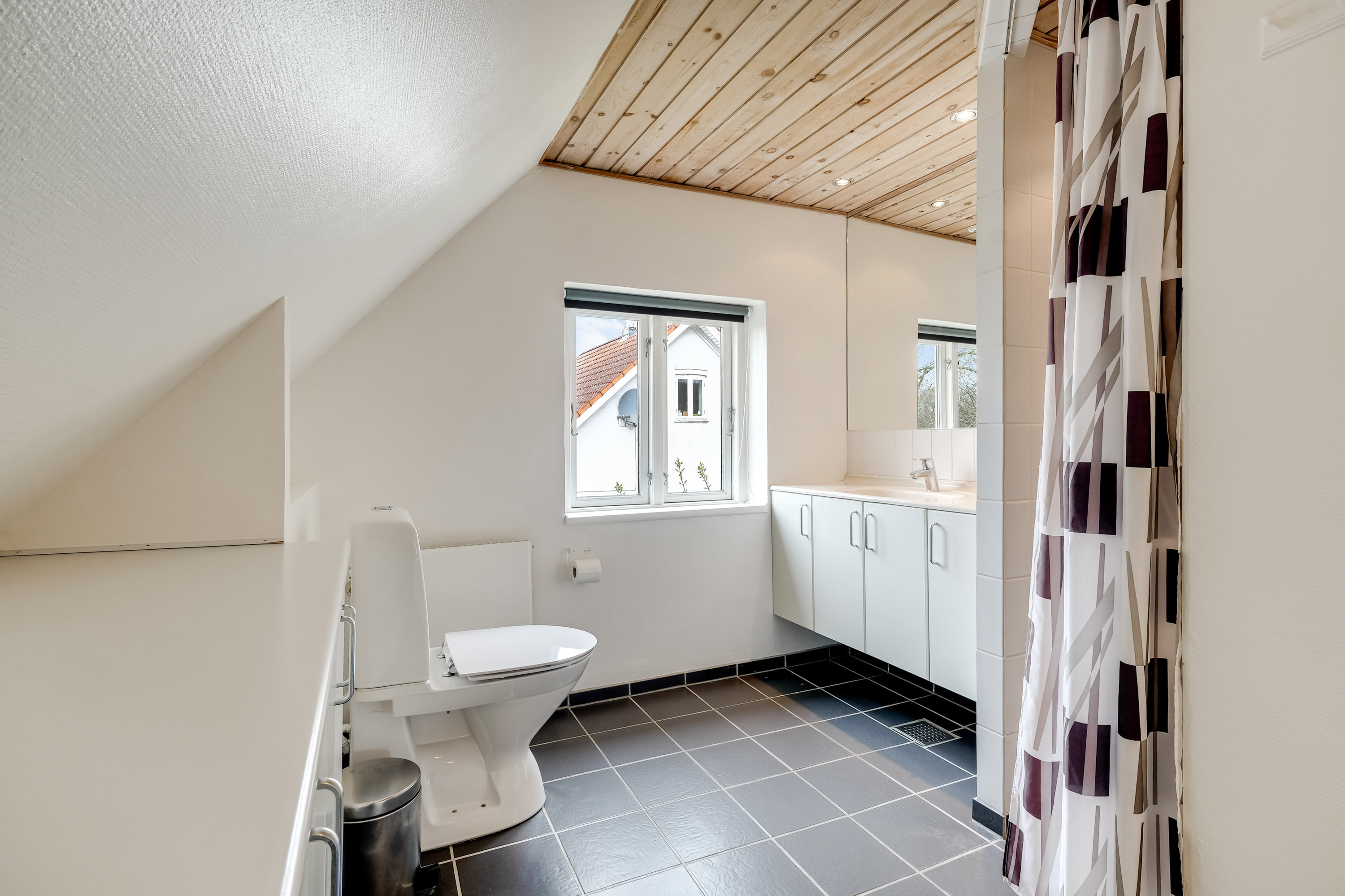 Fremhævet badeværelse billede i fuldskærmstilstand. Billede af Nørregade 89, 5620 Glamsbjerg