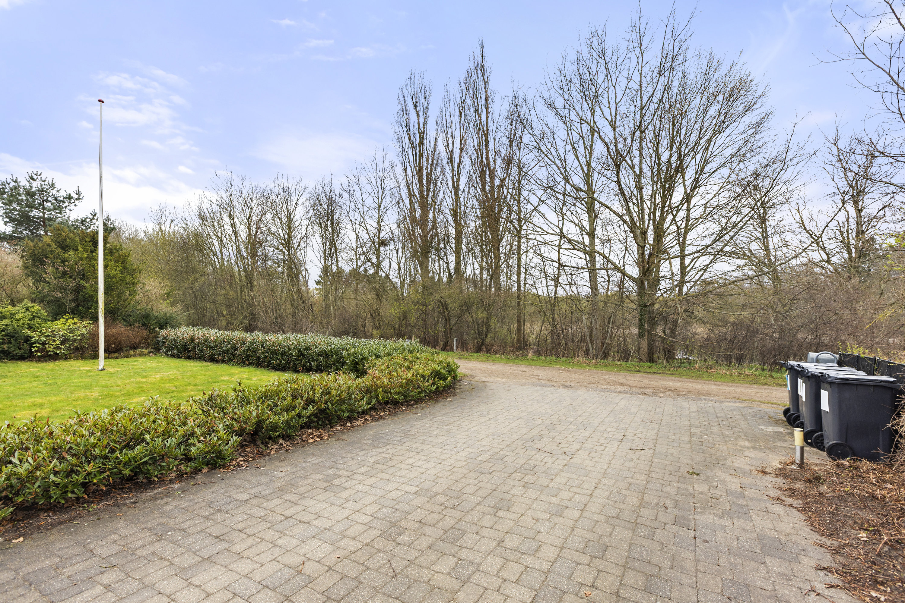 Miniaturebillede 2: indkørsel. Billede af Skuldelevvej 25B, 4050 Skibby