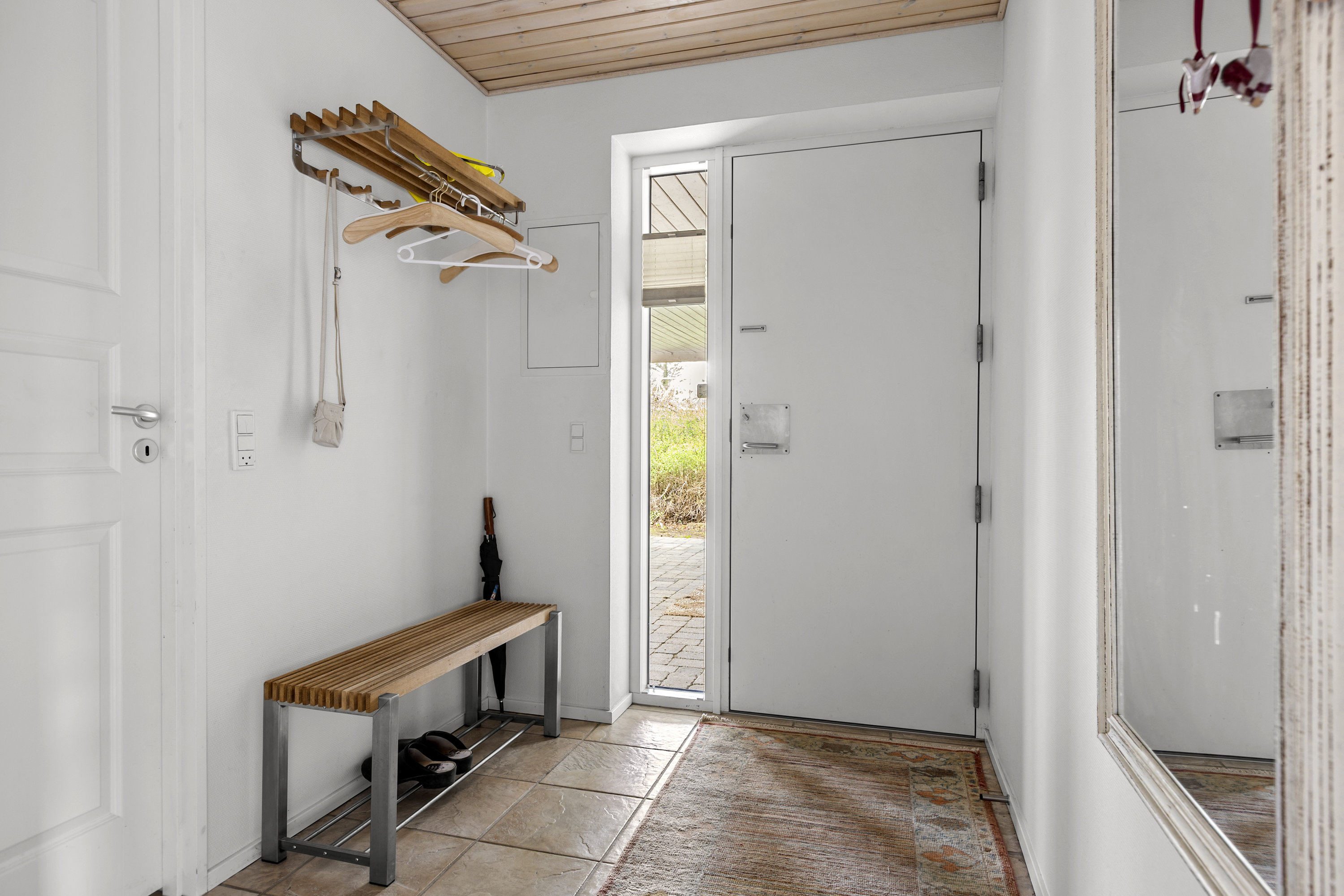 Fremhævet entré billede i fuldskærmstilstand. Billede af Skuldelevvej 25B, 4050 Skibby